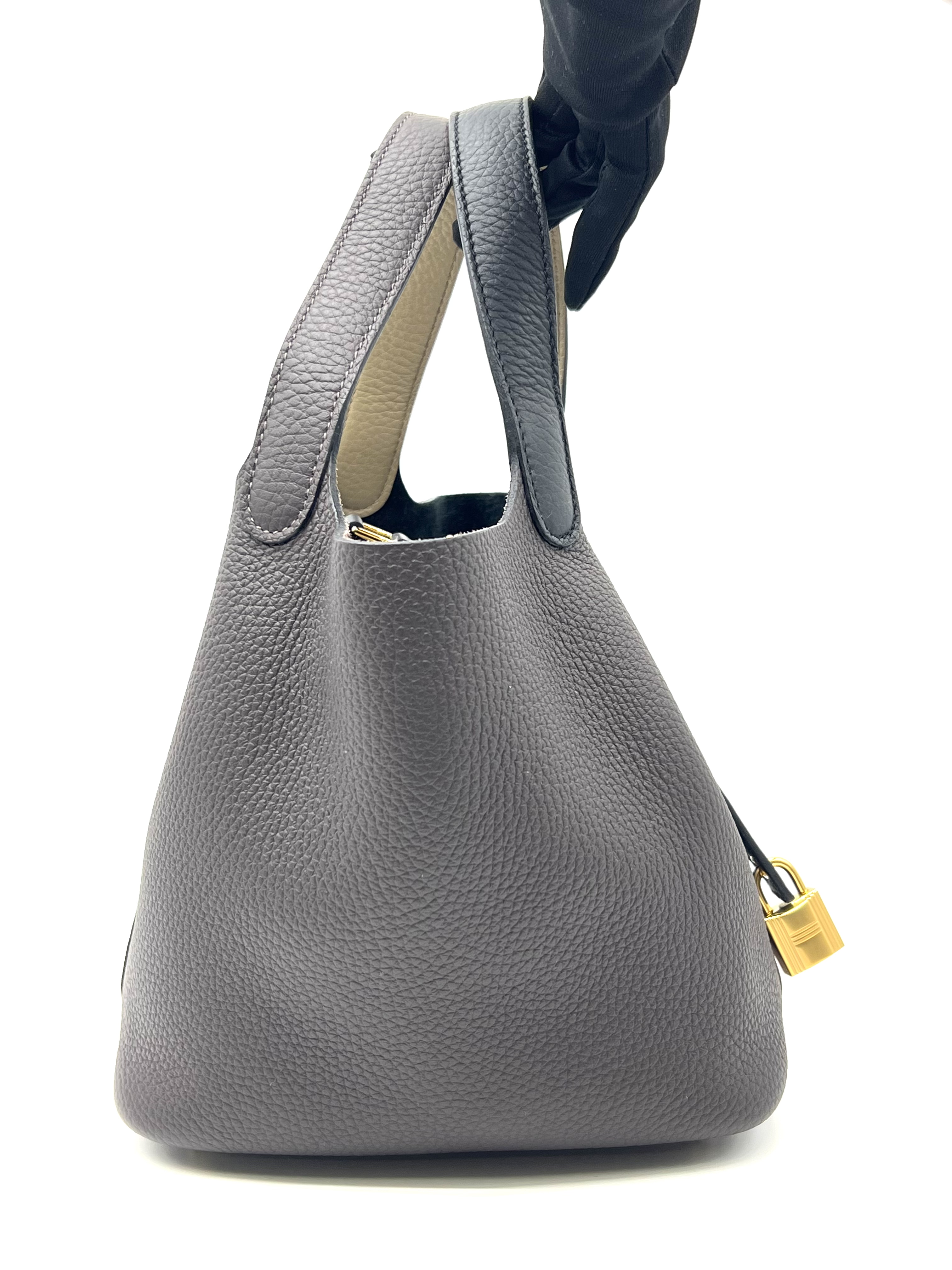 Pre-Owned HERMÉS P18 Stamp B / Product Code: 26051106