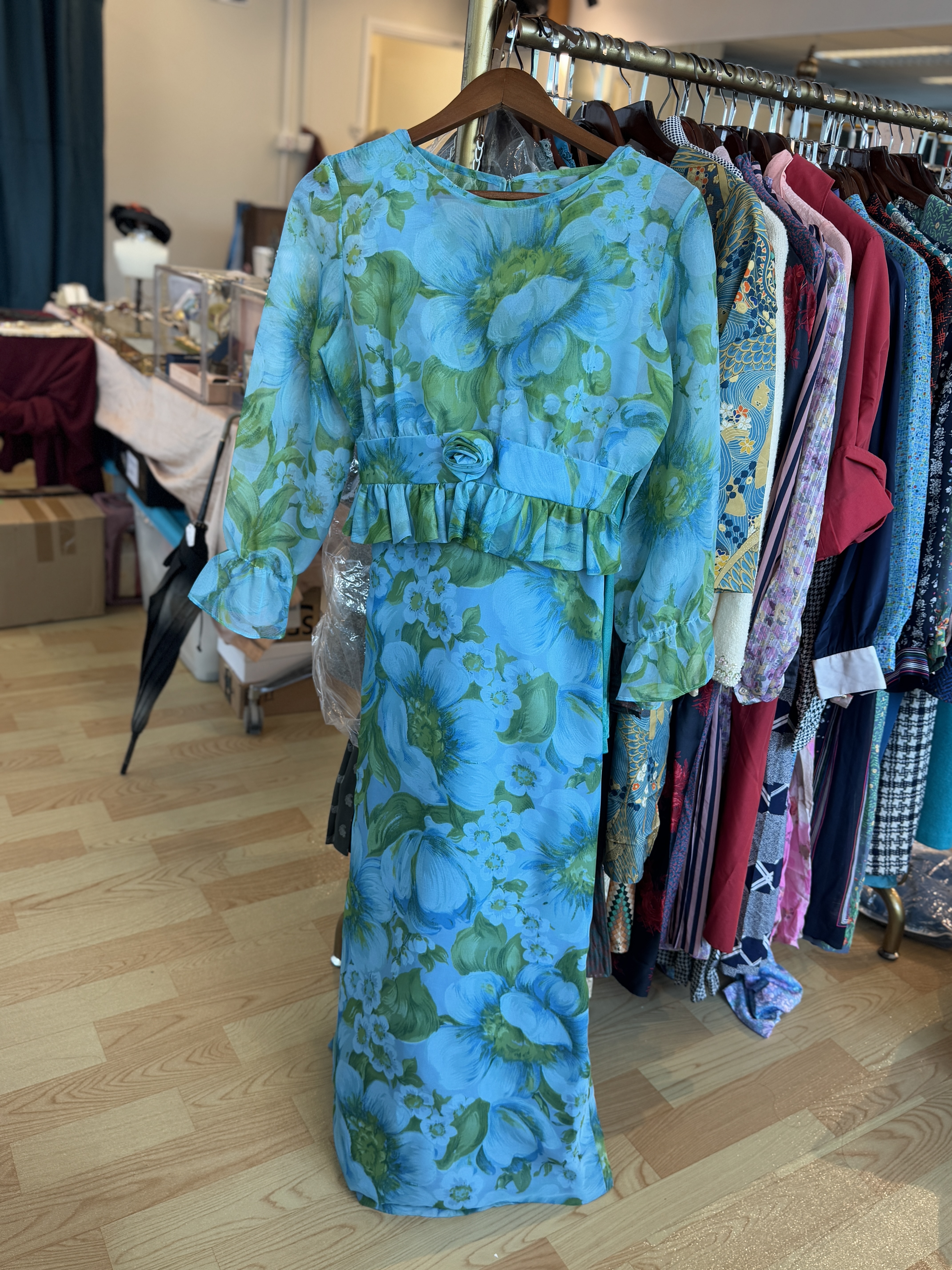 **Preview - Vintage 1970s Floral Twin Set - Sleeveless Dress + Top from Canada (MT2257)