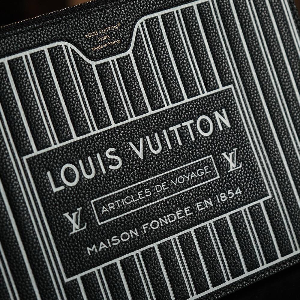 𝐍𝐄𝐕𝐄𝐑𝐅𝐔𝐋𝐋芯片菱形跳动码购物袋系列👜✨ 被称为“百搭之王” 一包多变且能满足各种穿搭需求的𝑵𝒆𝒗𝒆𝒓𝒇𝒖𝒍𝒍购物袋， 老花经典元素搭配上百搭进口颗粒牛皮，正反两用➰ 上身一秒爱上，通勤实用满分好评，颜值还属于耐造耐看简直就是“性价比之王”😍💯 五金材质：厚镀纯钢五金 皮料材质：法国原厂皮面料【芯片版】 尺寸详情：𝟐𝟖*𝟏𝟒*𝟑𝟏𝐜𝐦