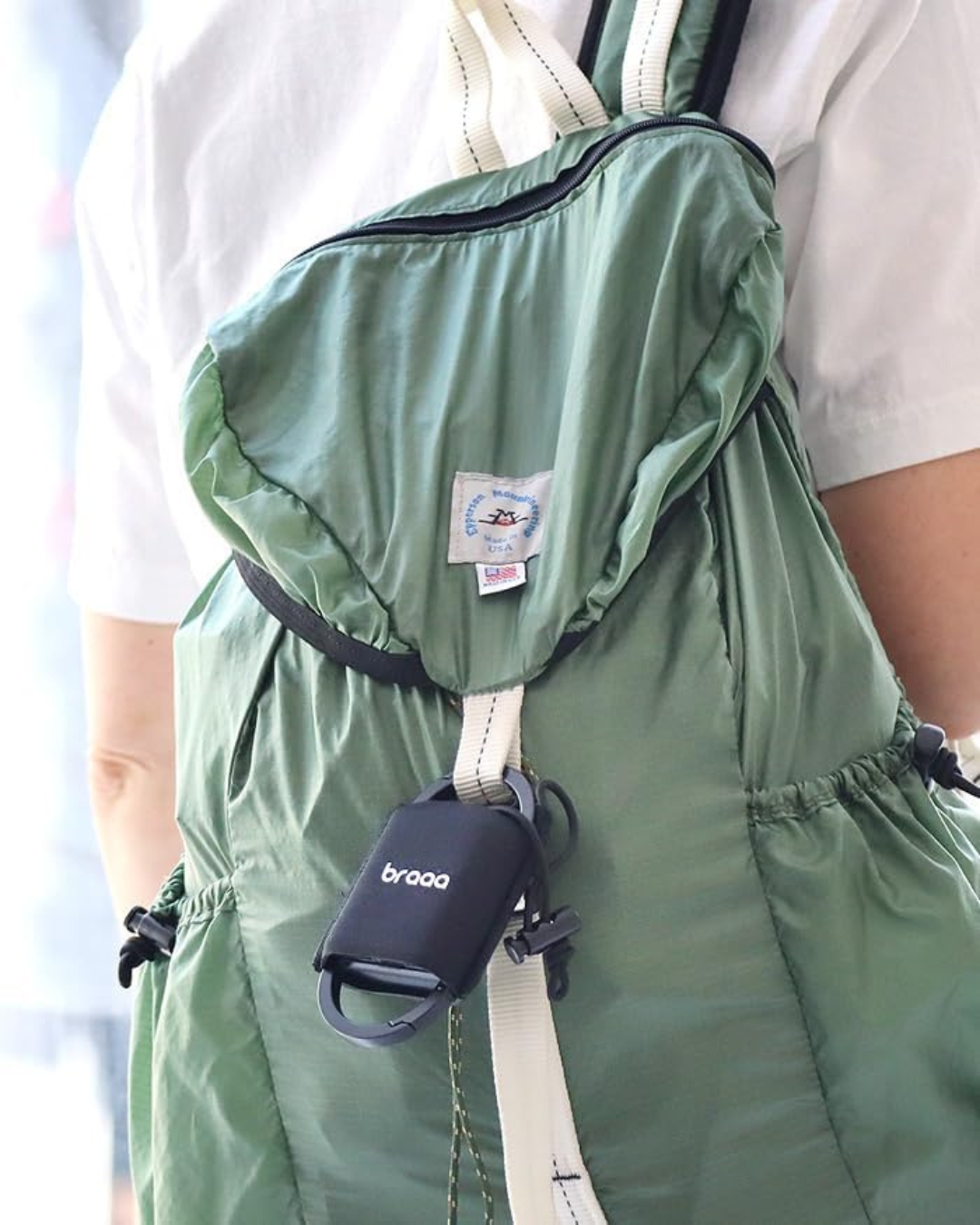 日本代購【 2026新色 日本直送 金鳥 KINCHO × braaa canox 可掛扣・便攜 電池式蚊機 |  Portable, Clip‑On Battery‑Powered Mosquito Repellent Device 】