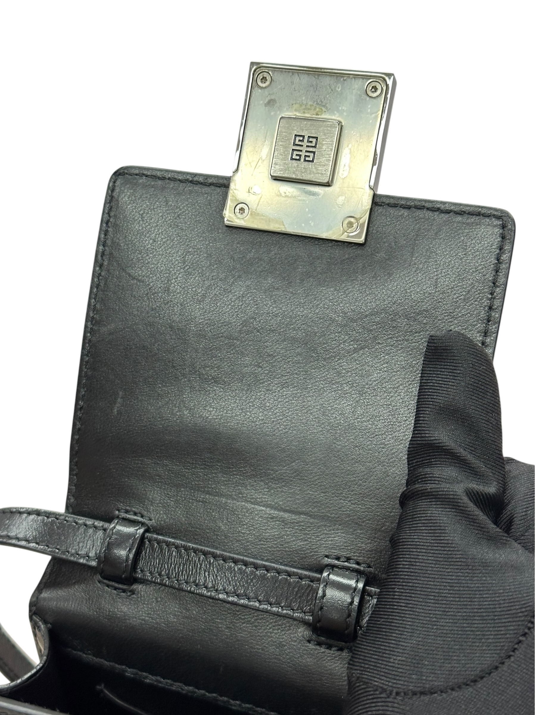 Pre-owned Givenchy Mini 4G Vertical Leather Bag / Product Code: 26052304