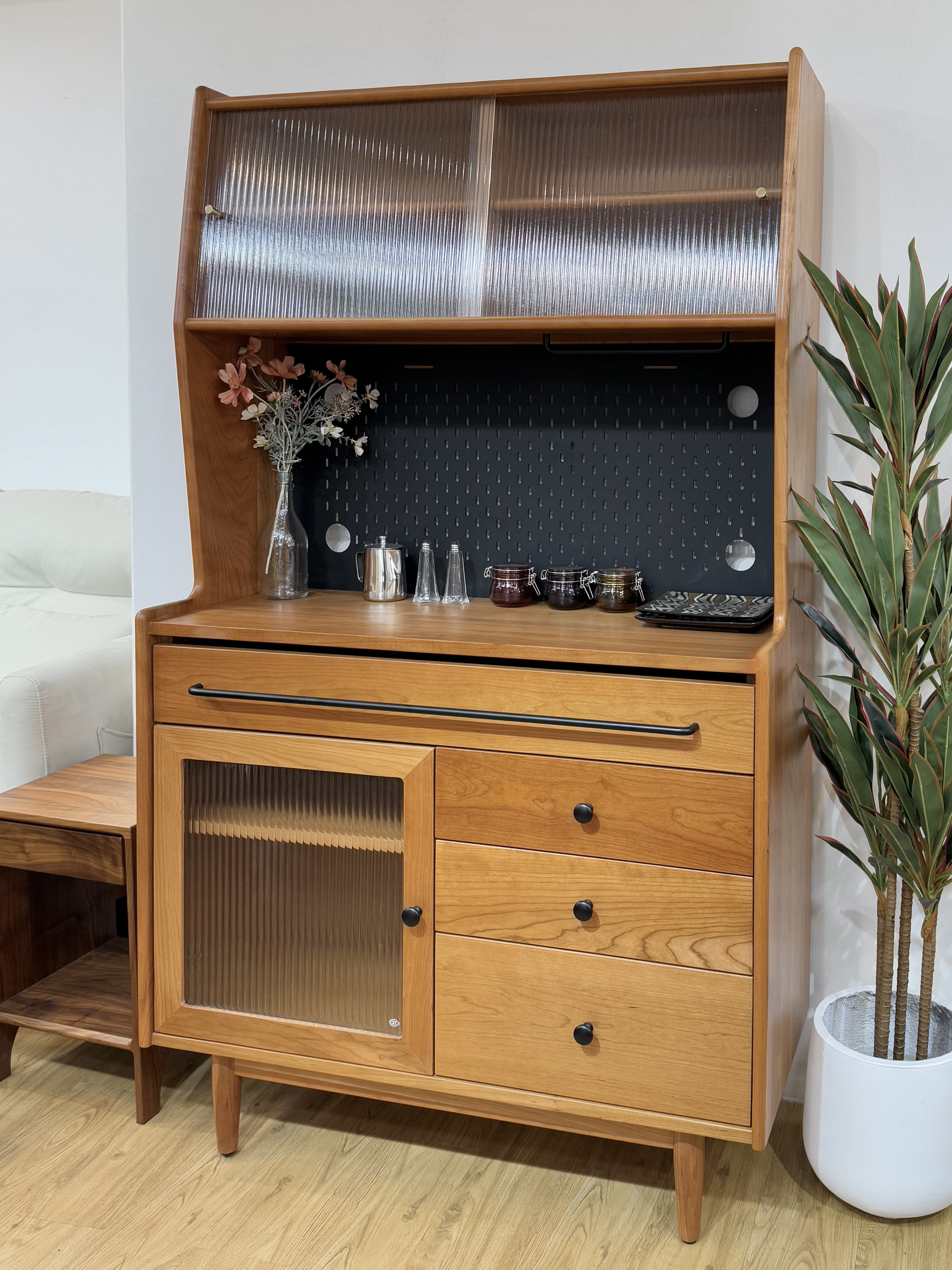 KARMA Cupboard