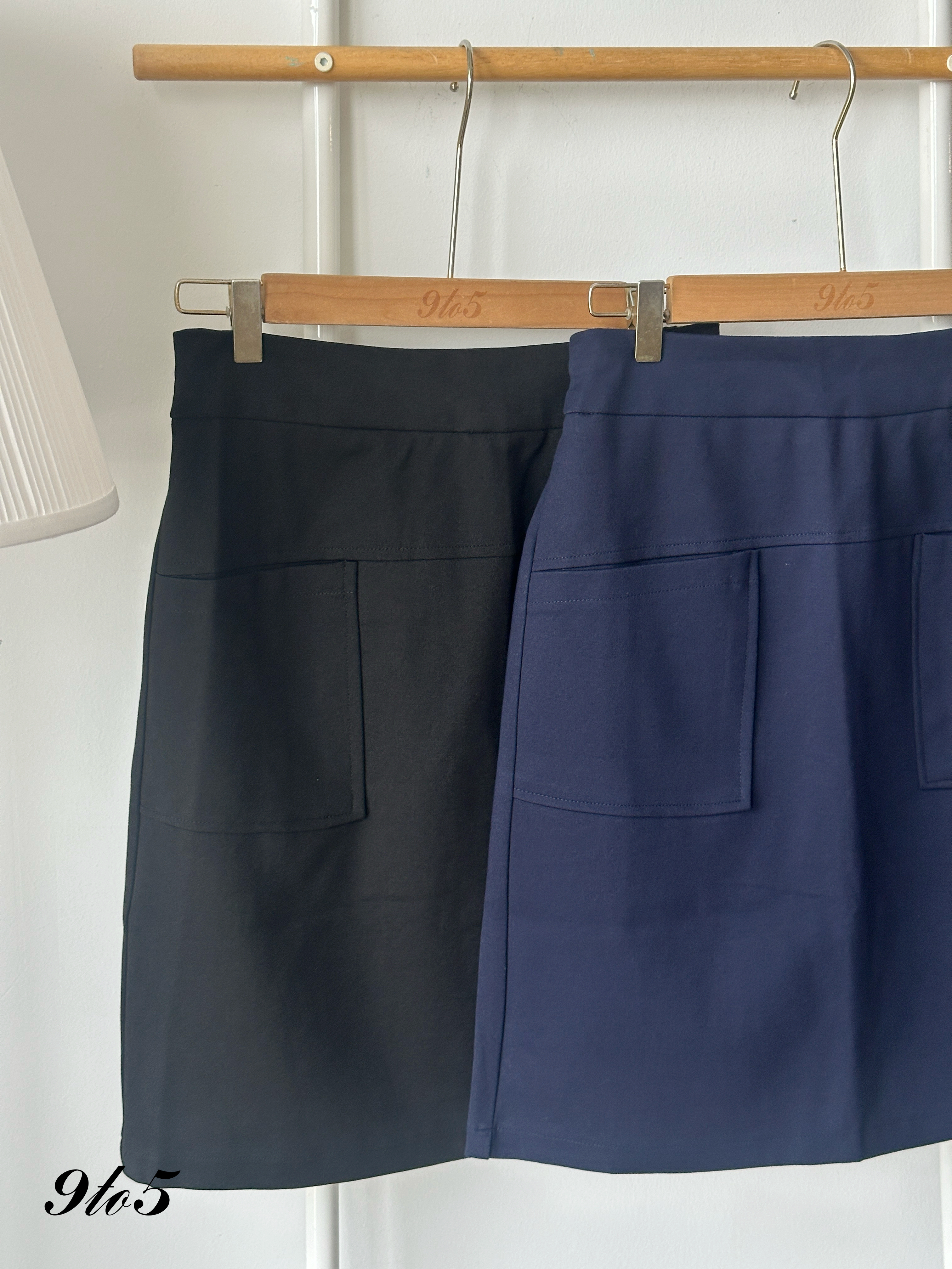 S1889 A Line Mid Skirt - Black & Blue
