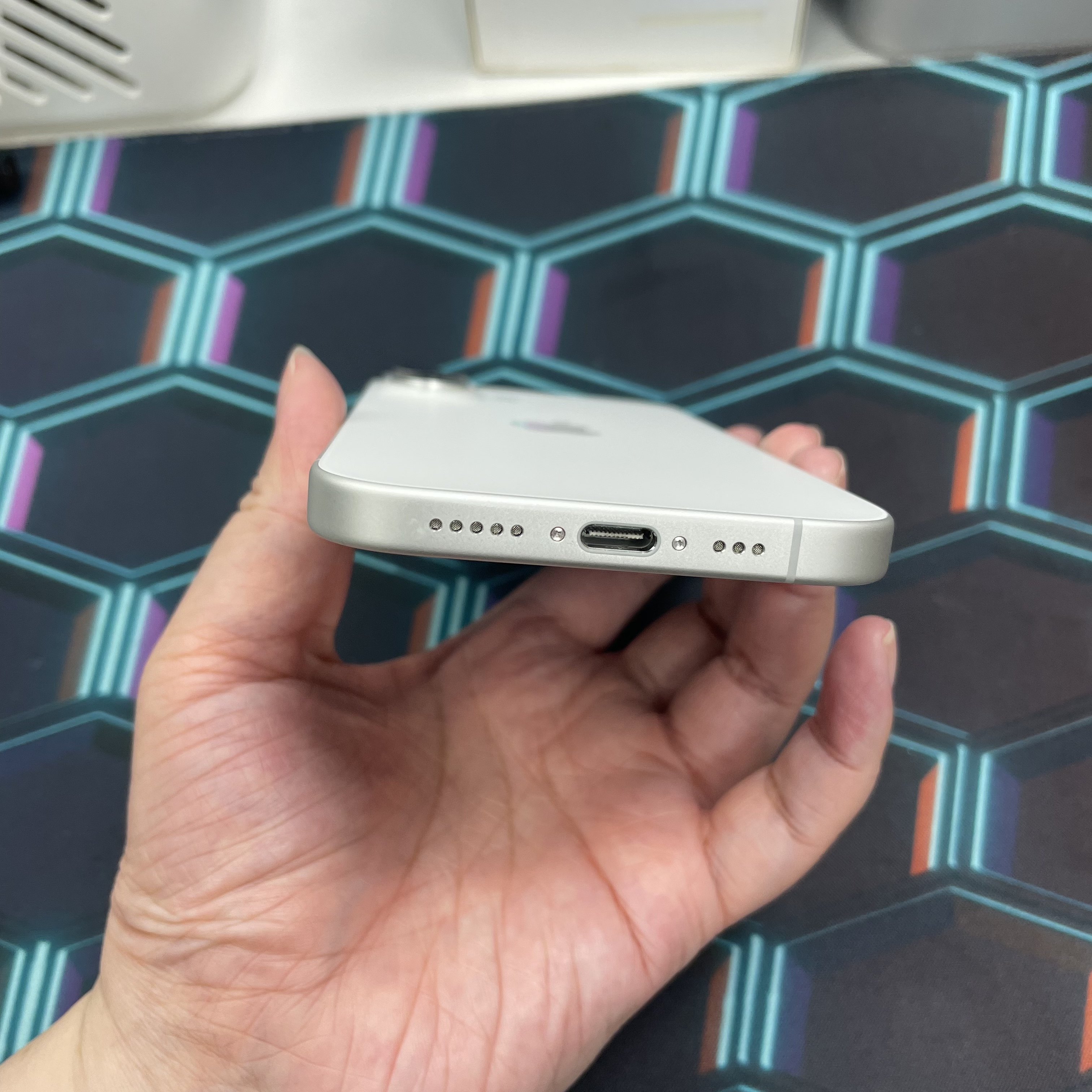 *6318 17 完美機 256GB 電100 白色 white