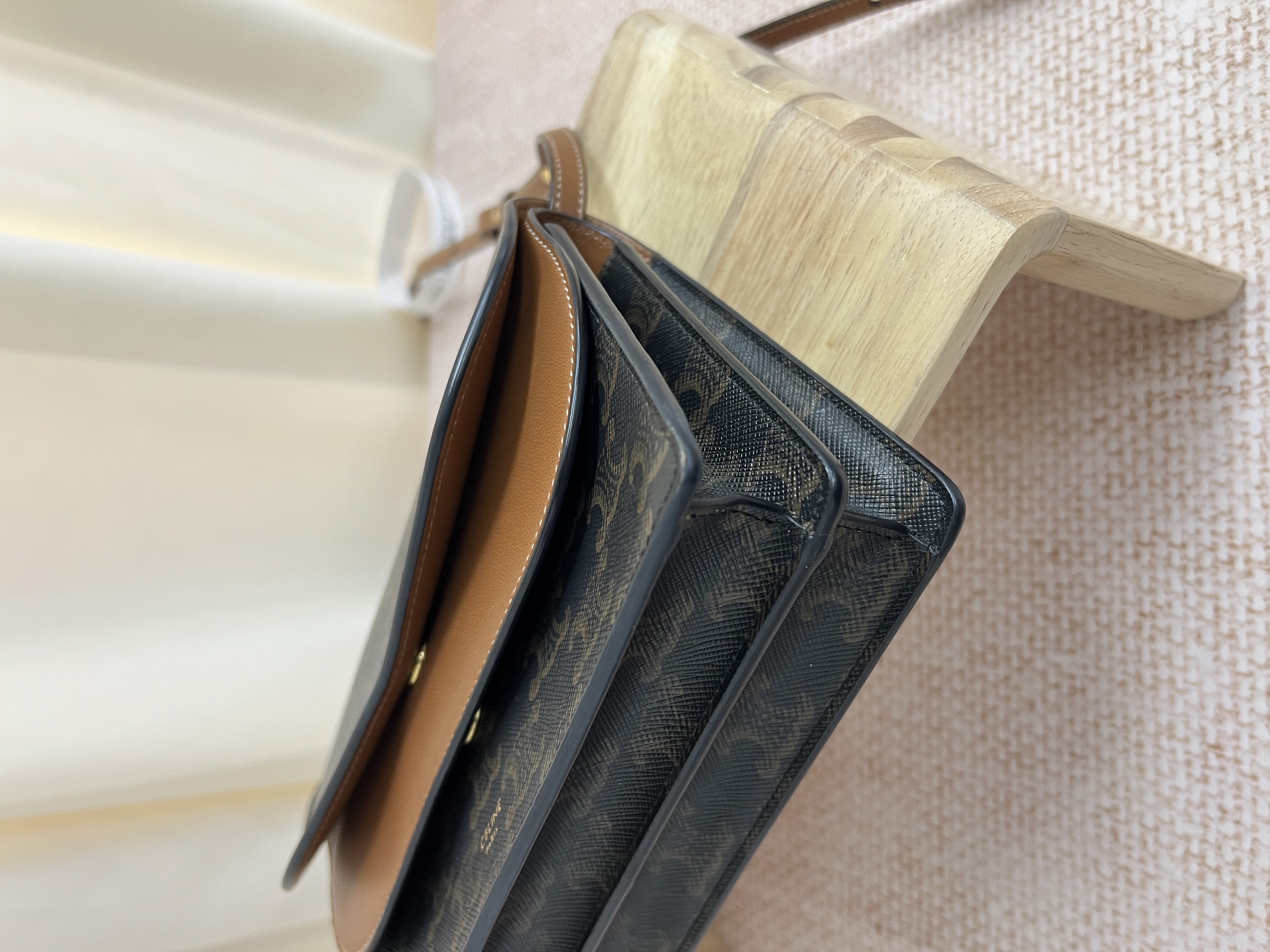 Pre-owned CELINE WOC/ Product Code: 26030204