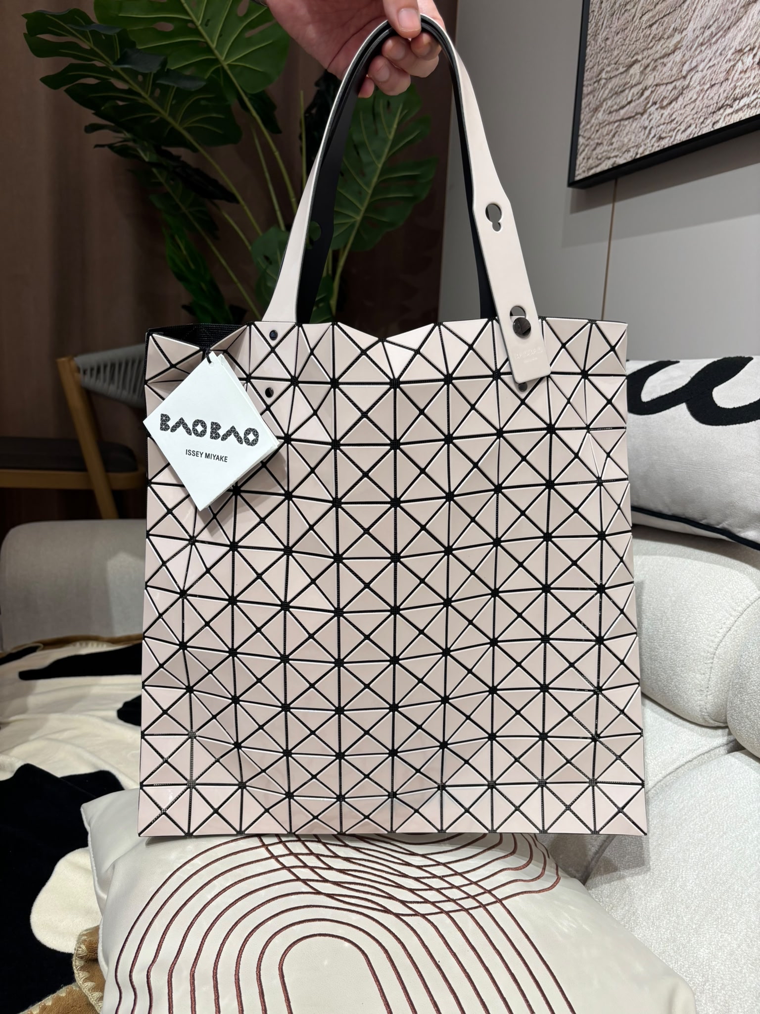 全新 Issey Miyake Bao Bao Tote Bag 100%Authentic, Brand New 全新 ✅證書✅Dust bag