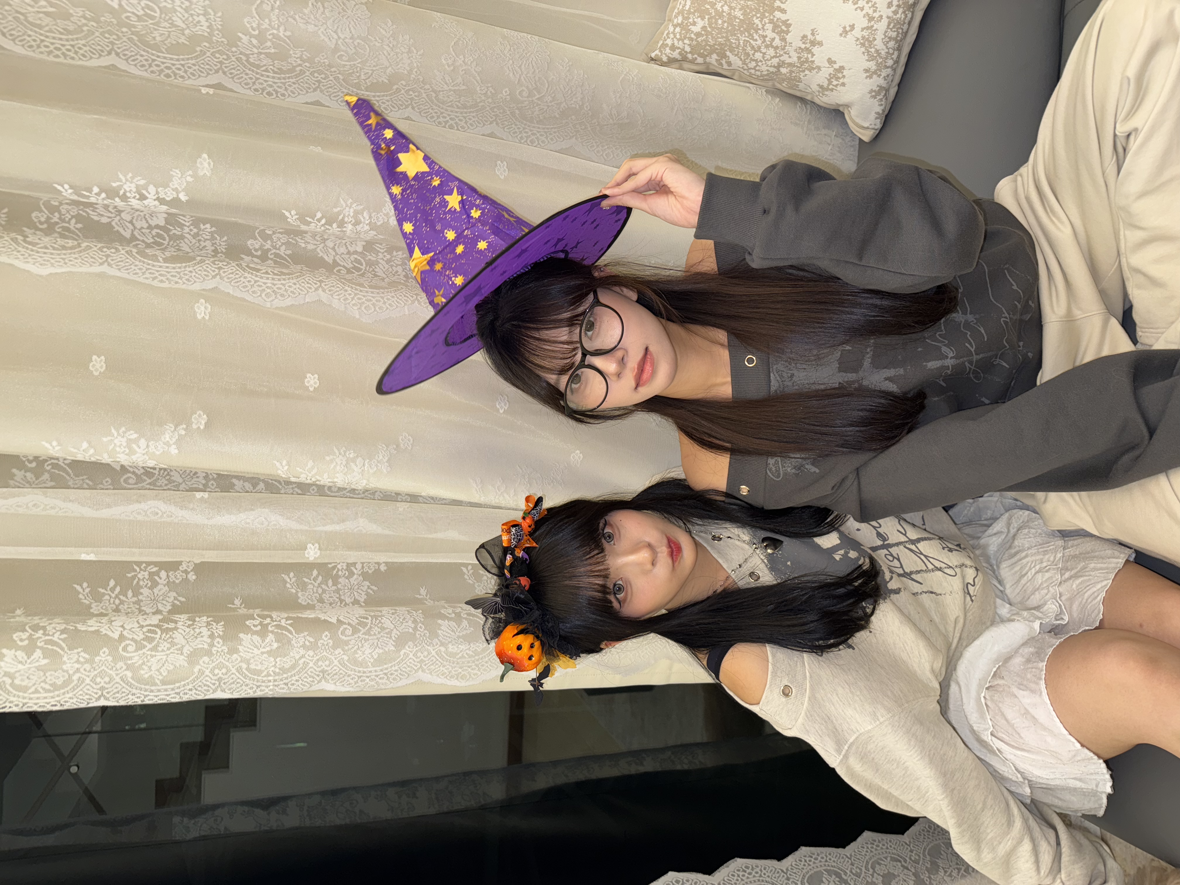 韓國Y2K洞洞塗鴉短Hoodie 