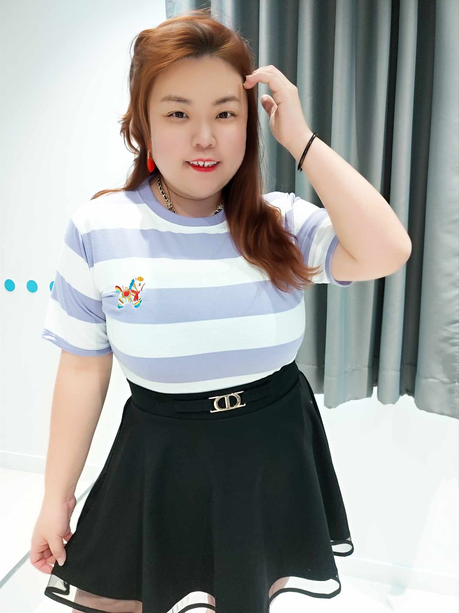 YCA09 198 刺绣马拼色条纹上衣