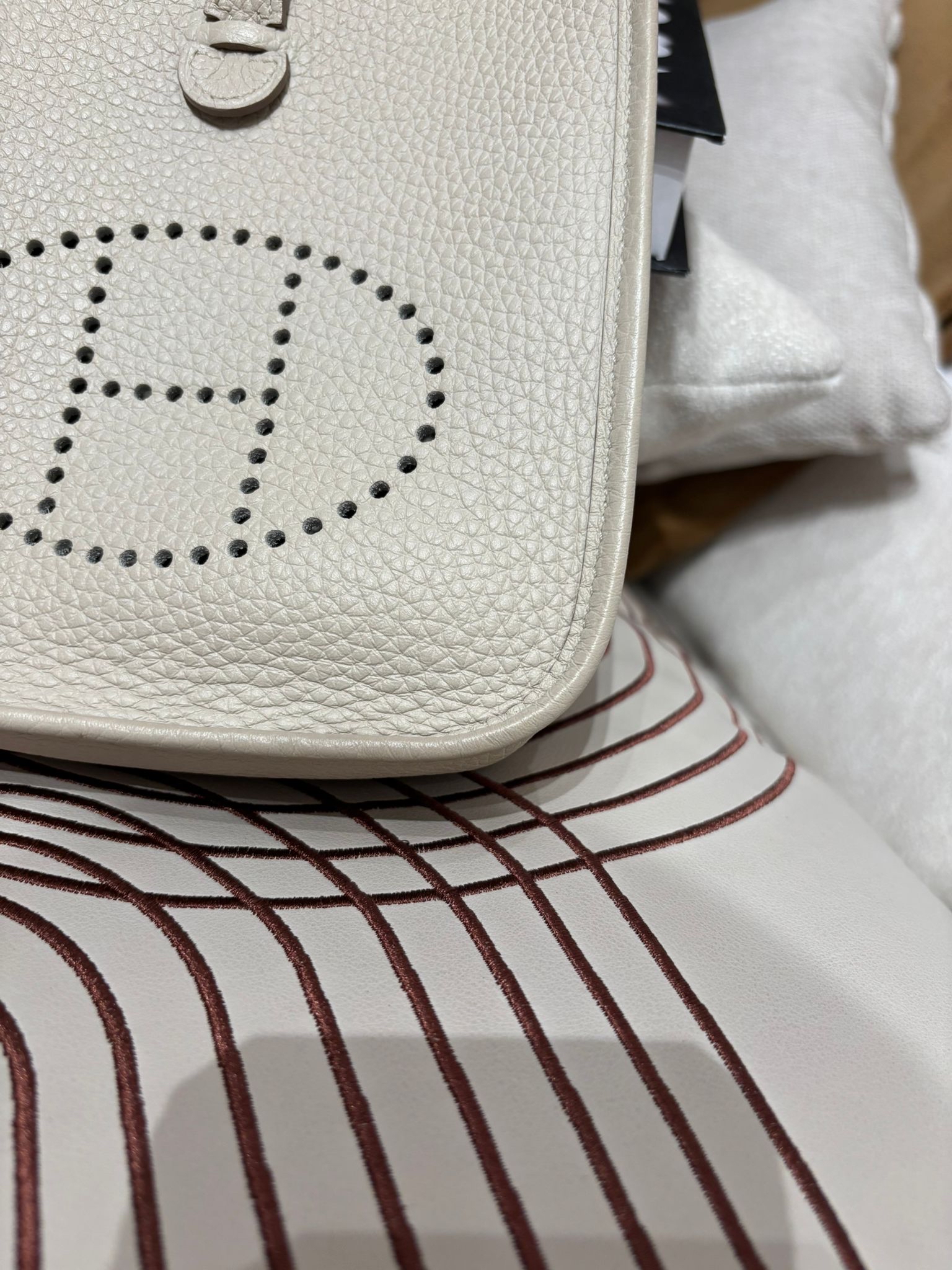 Hermes mini evelyne STAMP U 8L beton 冰川白 100%Authentic ,95%new ✅dust bag 