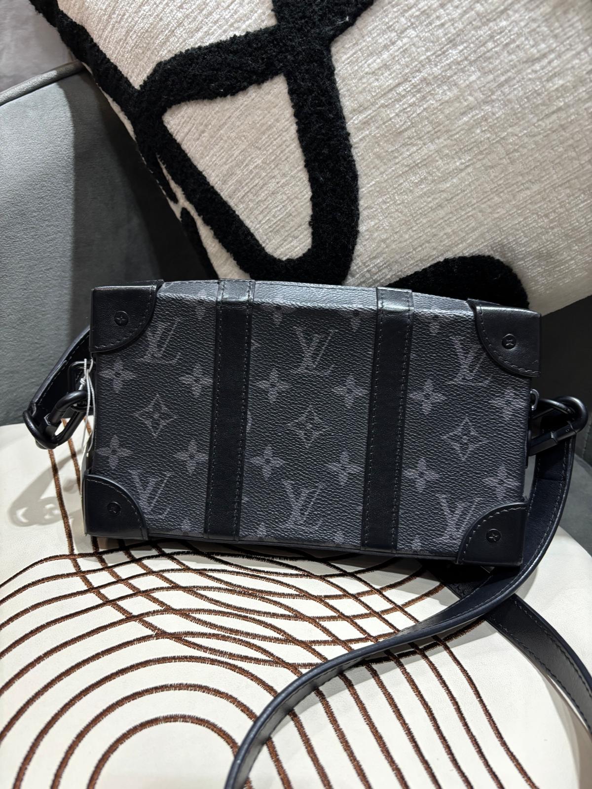 Louis Vuitton LV Soft Trunk Wallet, M69838 100%Authentic,98%new  ✅dust bag✅box