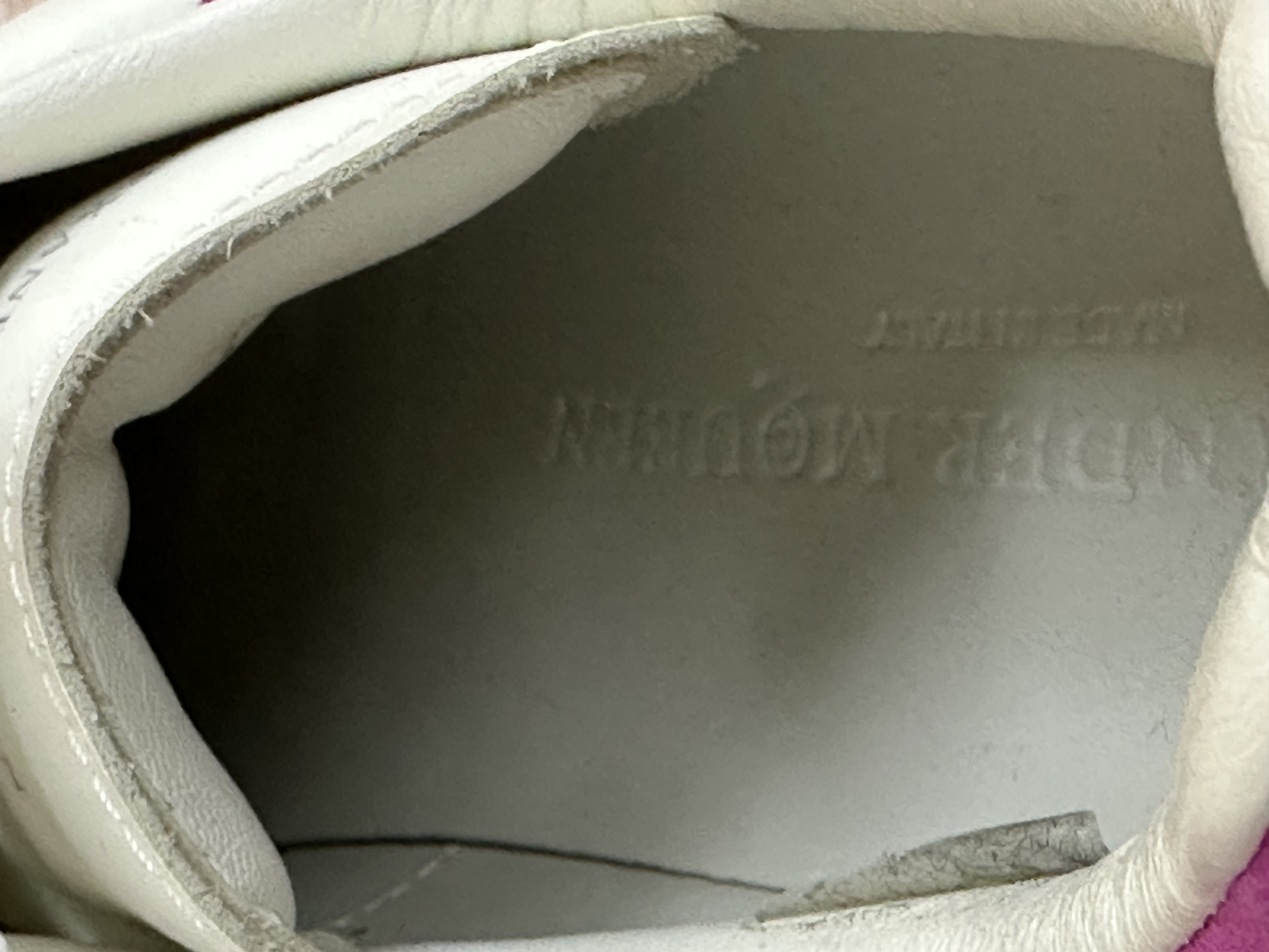 Pre-Owned  Alexander McQueen Pink Crystal Sneakers / Product Code: 26040721