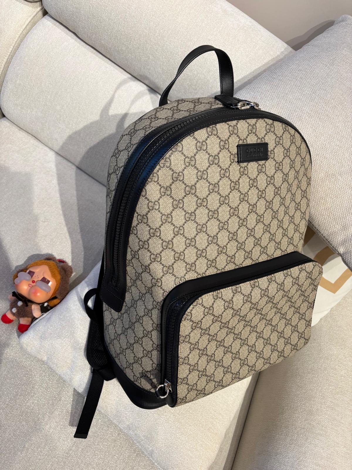 Gucci GG supreme Backpack 406370  100%Authentic ,98%new✅dust bag 