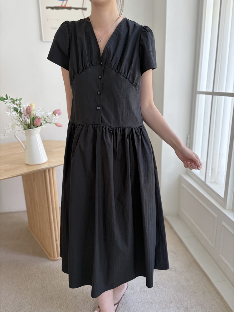 Airy Button Front Long Dress (Black)