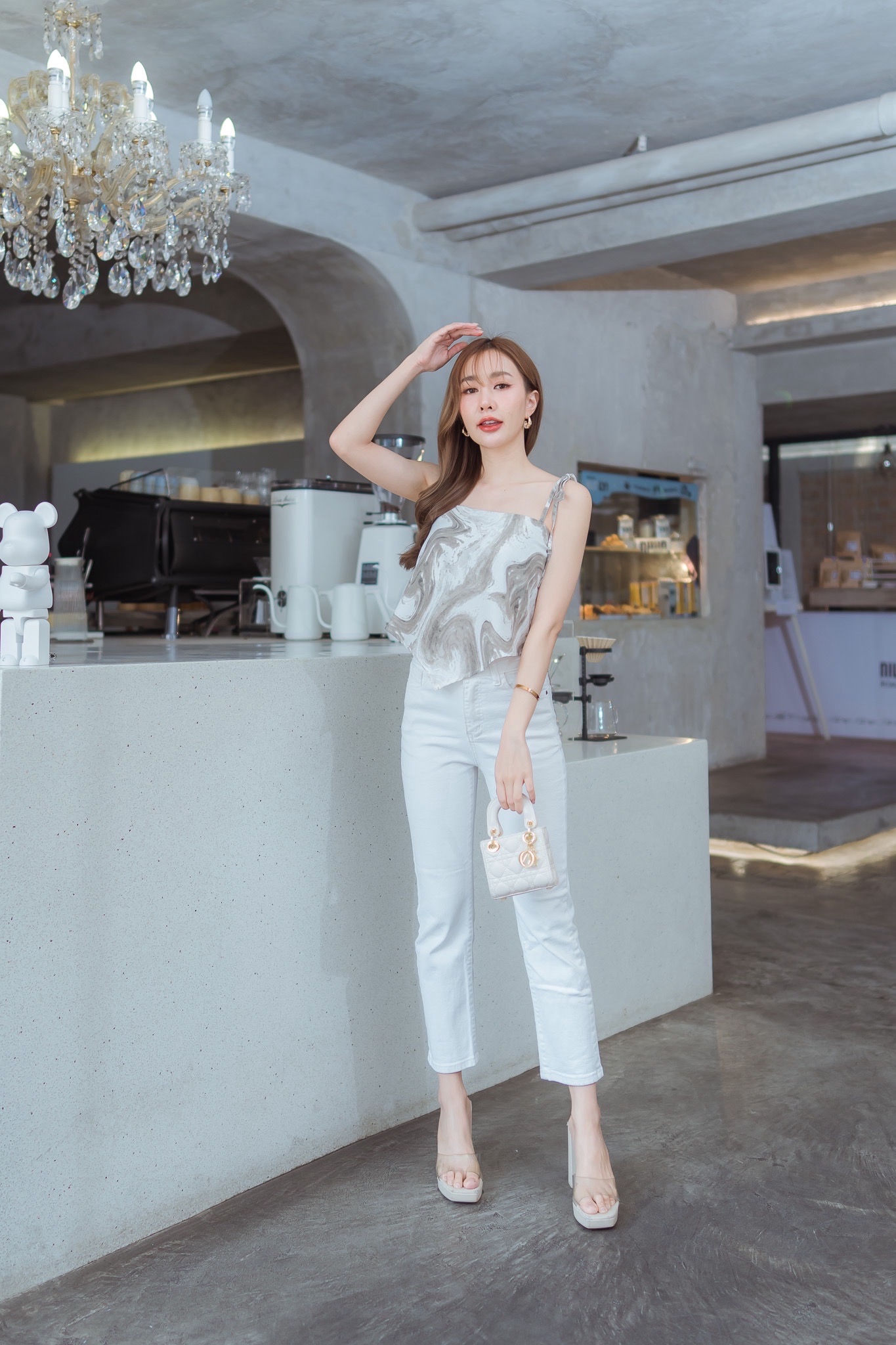 26🇹🇭新款預訂 三角大理石綁帶TOP