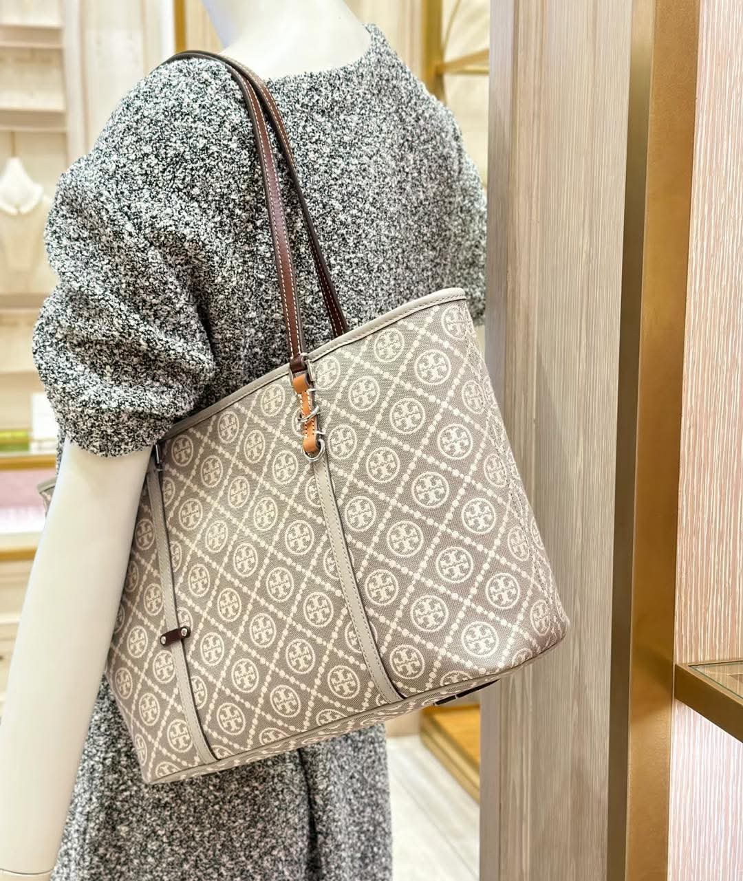 香港現貨-Tory BurchMonogram Small Zip Tote Bag