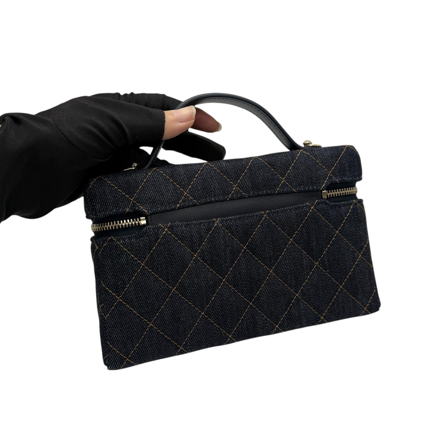 Pre-Owned CHANEL Denim Quilted Top Handle Slim Vanity Case / Product Code: 26051504