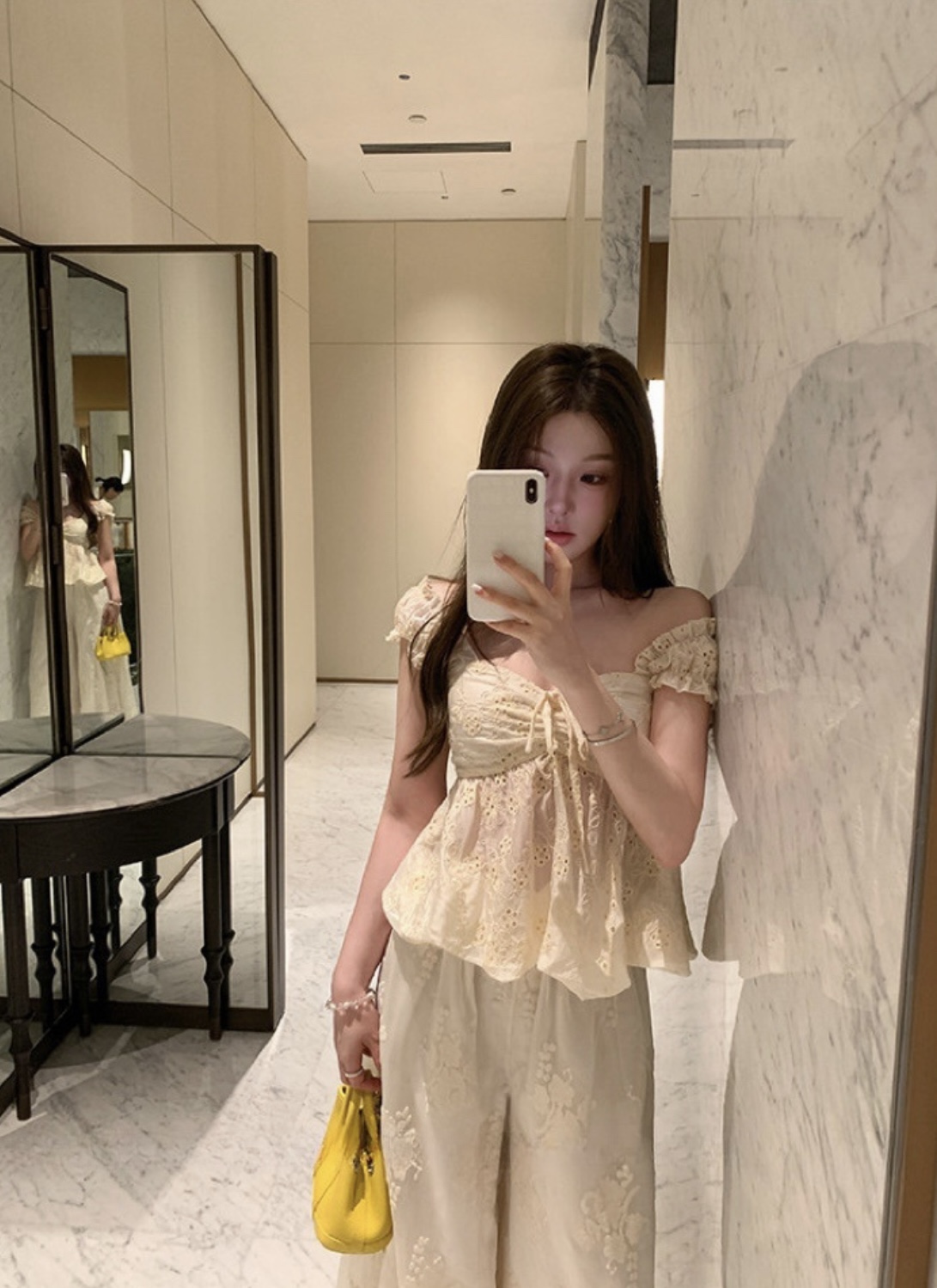 1767 Mist Embroidery Lace Top 雾绣蕾丝方领上衣