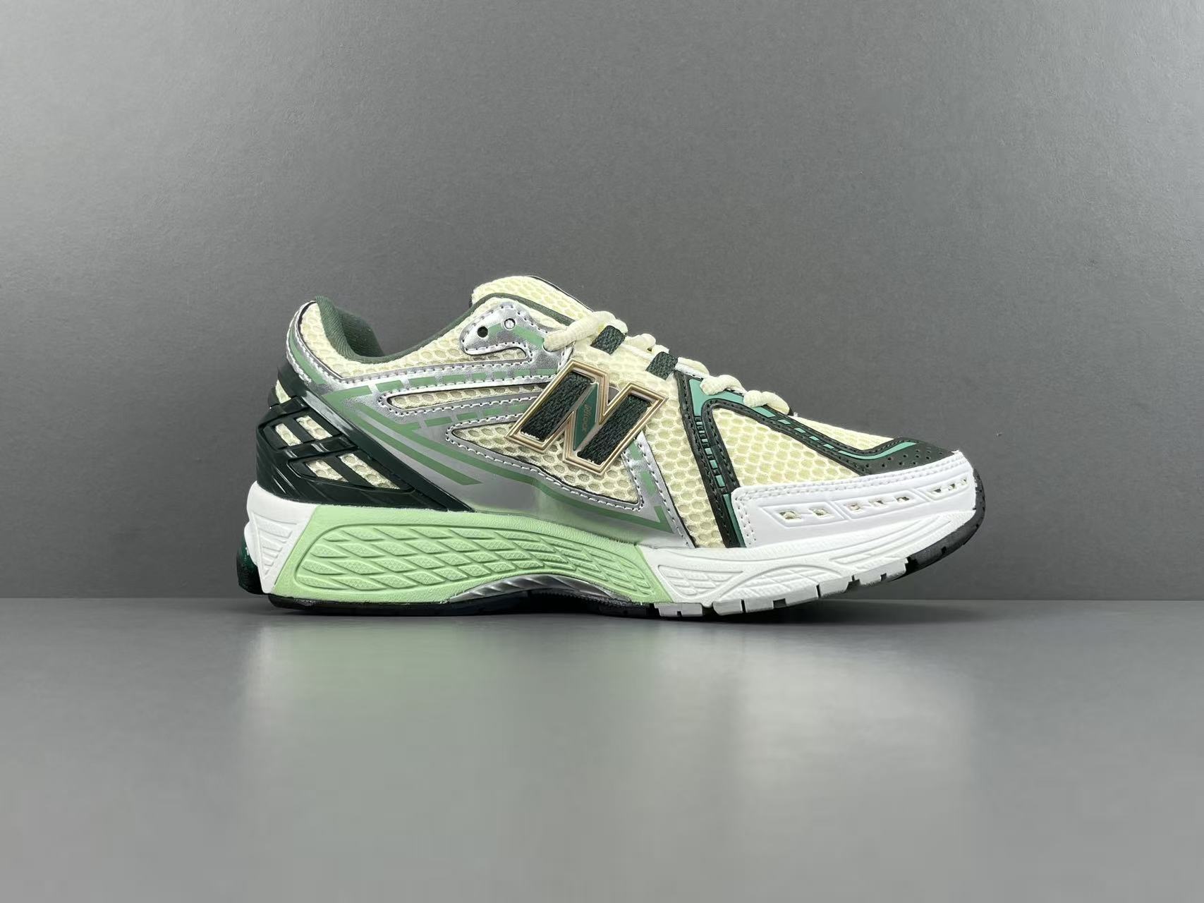 New Balance 1906R U1906RL1