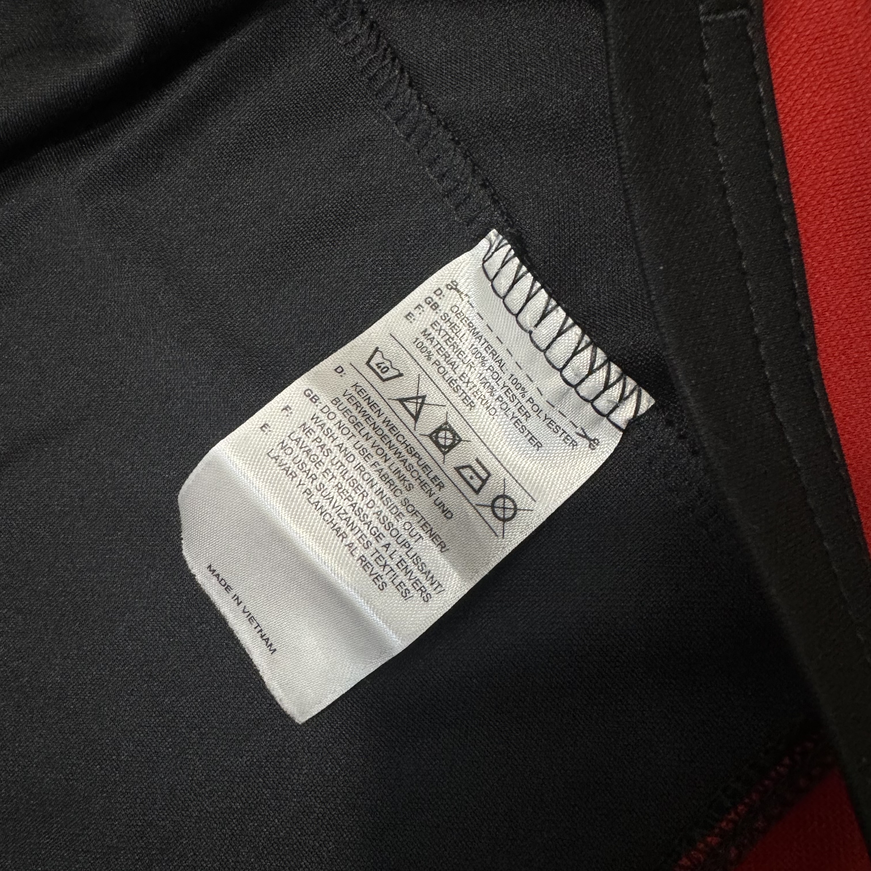 Manchester United 15/16 training shirt