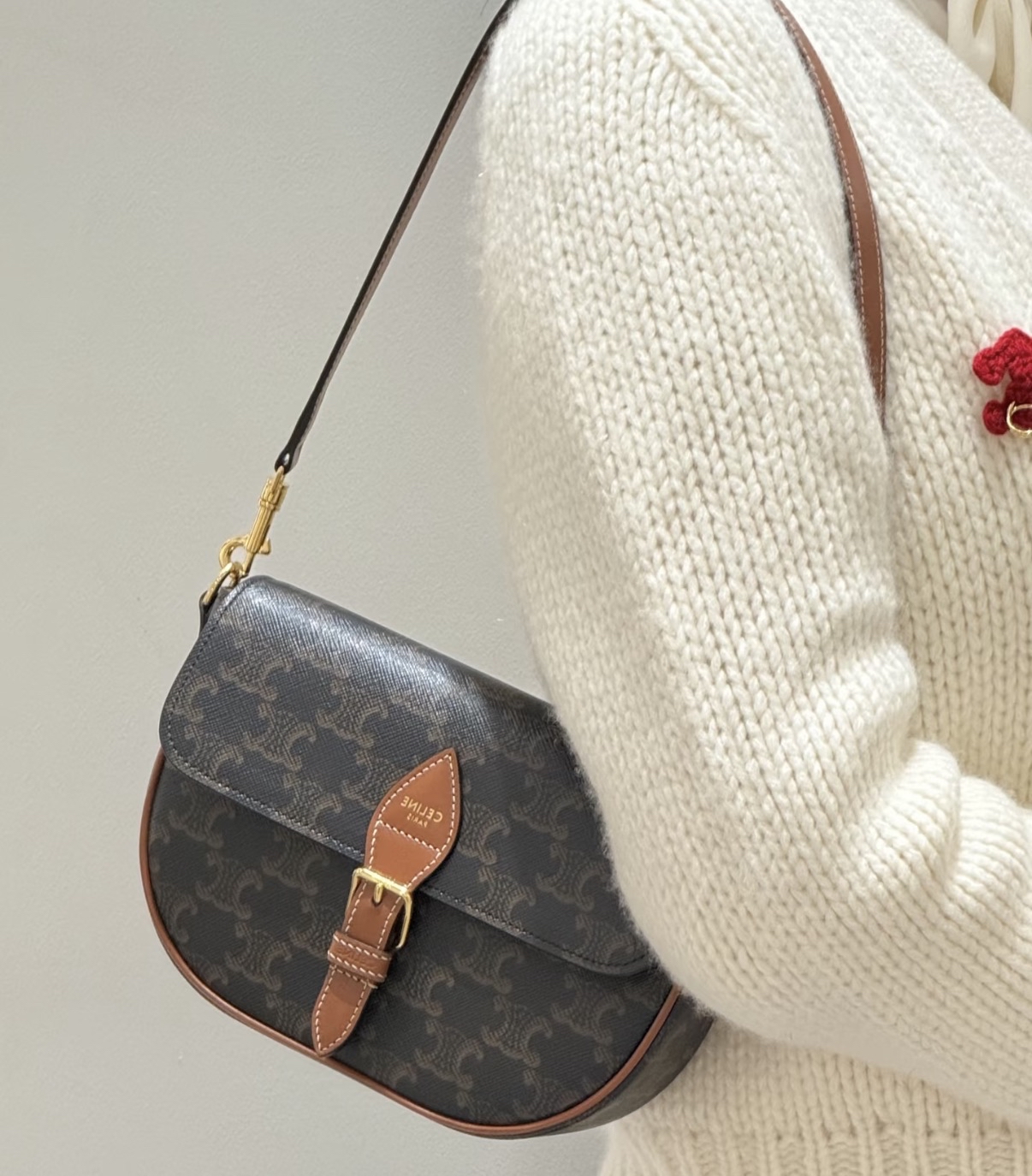 限時優惠✨訂貨🍒Celine Folco shoulder bag  肩帶可調節，側孭或斜孭   Size 20x14x5cm