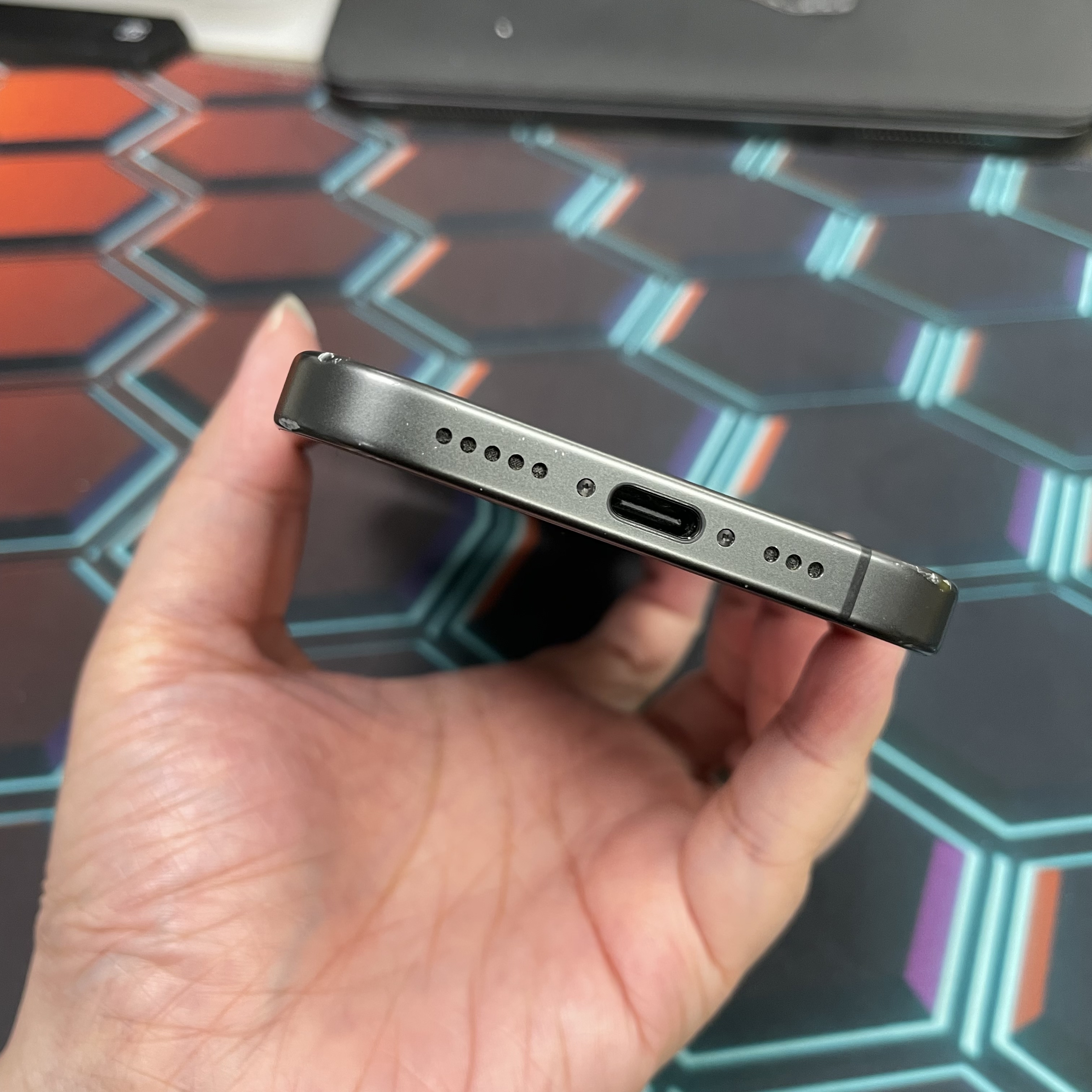 *8124 17 超靚機 256GB 電89 黑色 black