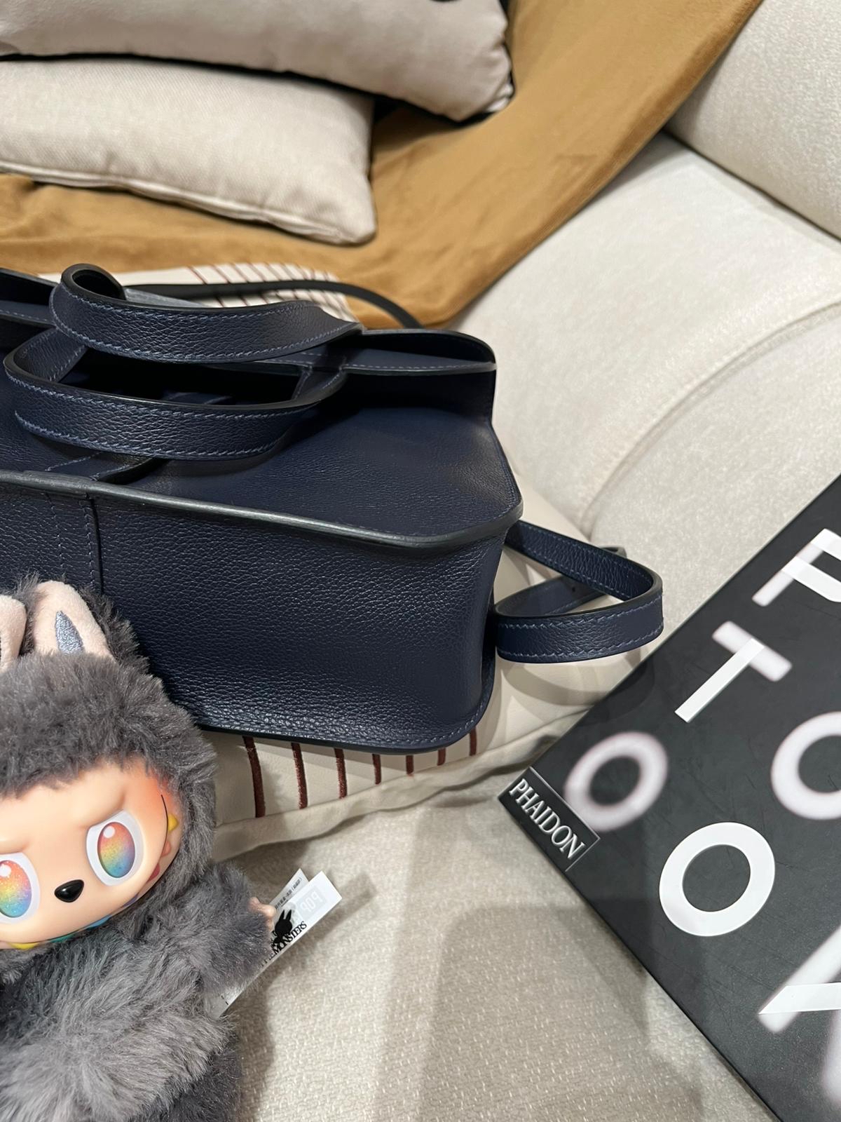 Hermes Halzan 25,STAMP U,BLEU NUIT 100%Authentic ,98%new ✅收據✅dust bag✅box 