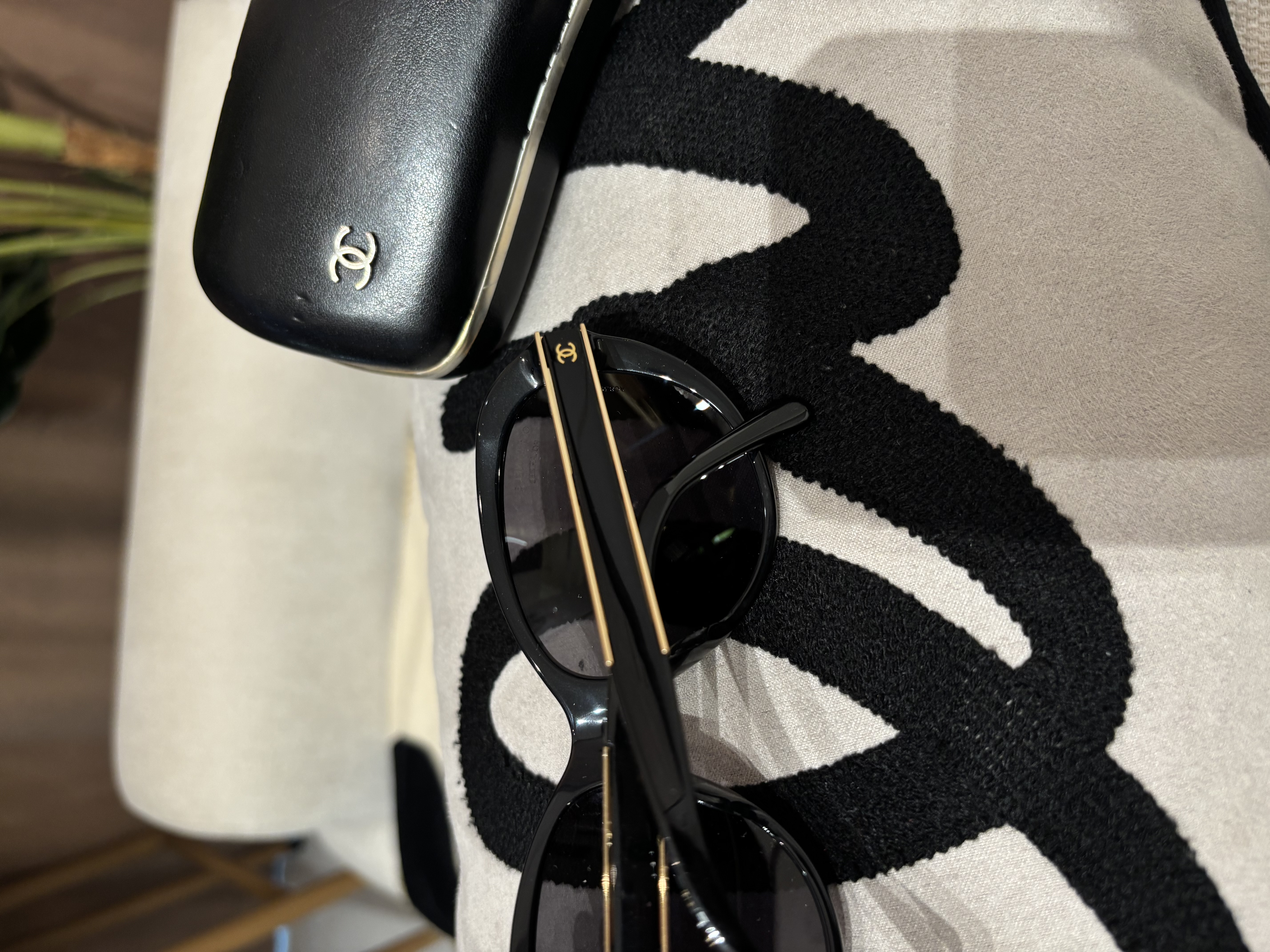 Chanel CC Logo sunglasses 5269 太陽眼鏡 100%Authentic, 98%New✅眼鏡盒 ✅Box