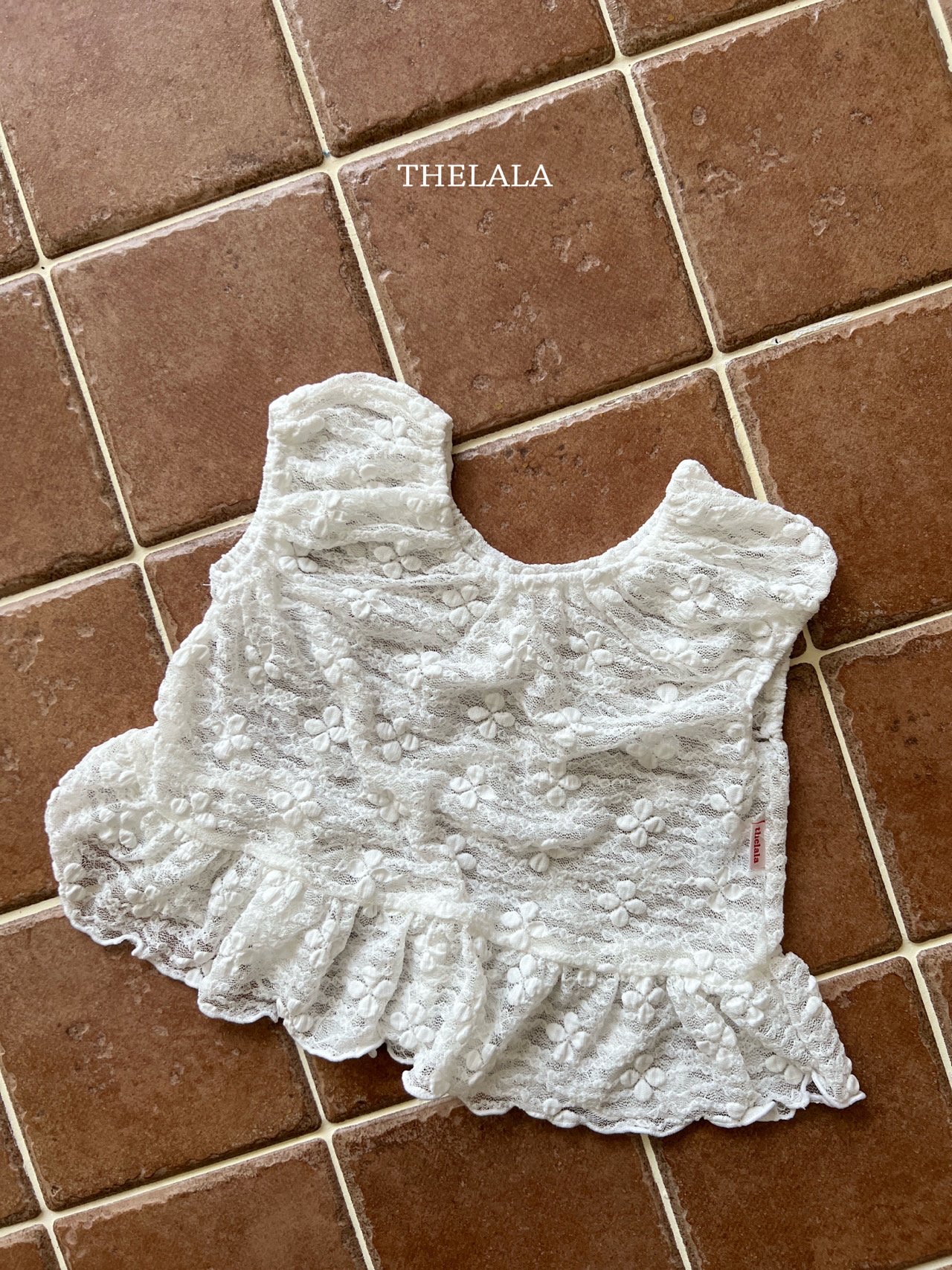 Thelala | Lace top (Size  XL105-115)