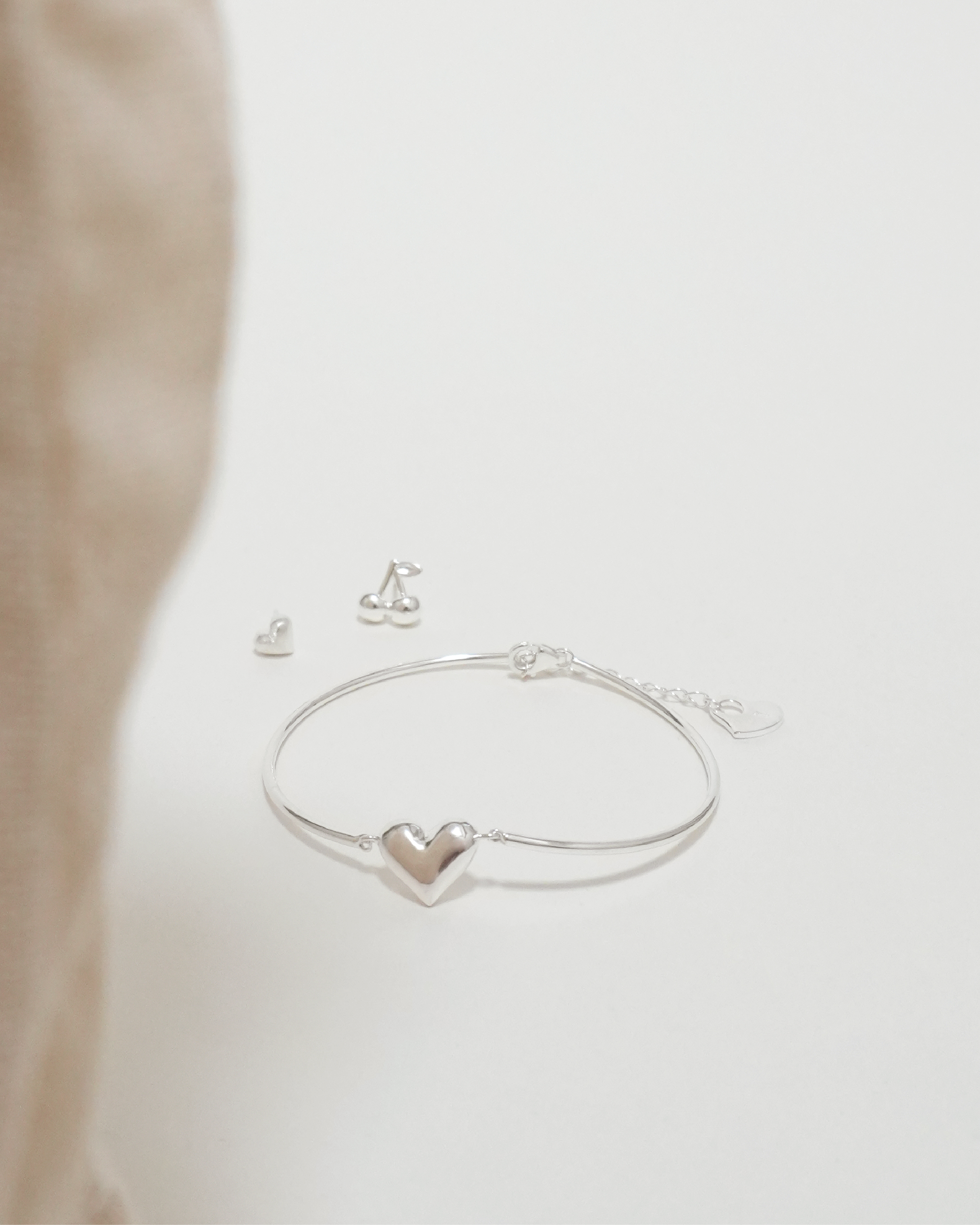 Chic Heart Cuff Bracelet