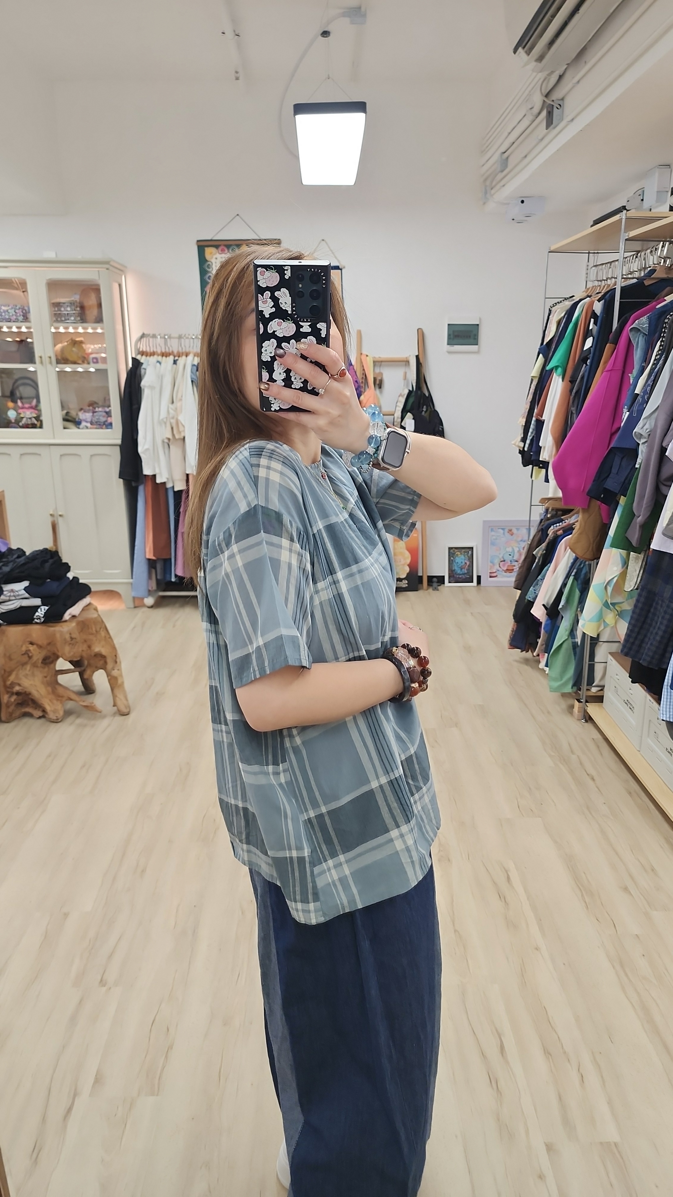 日牌灰藍格仔棉麻衫