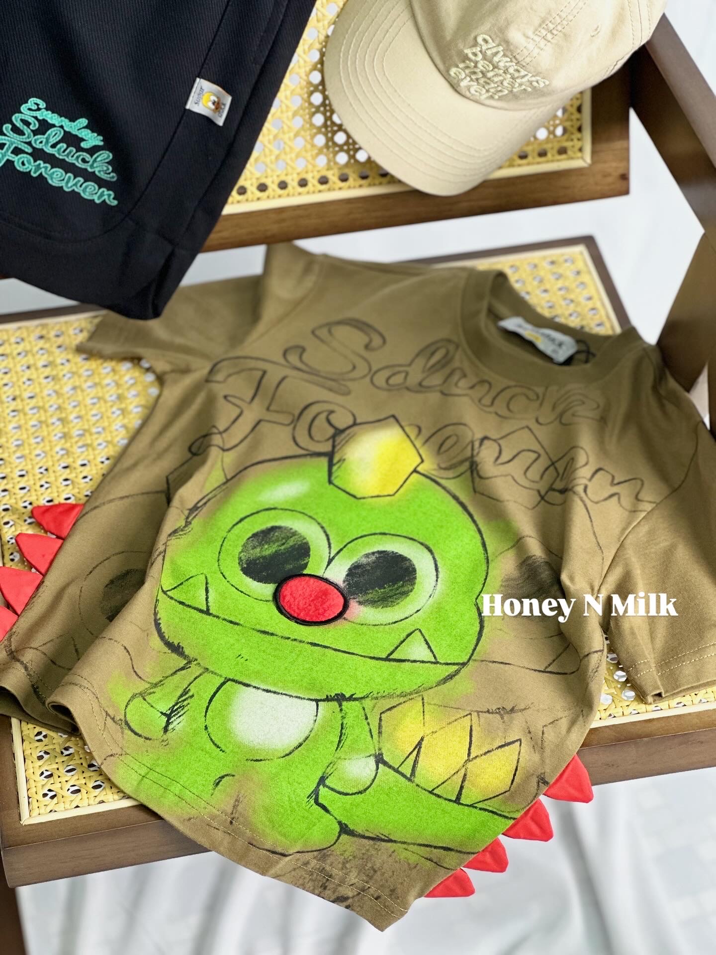 SGD Brown 3D Dino Top