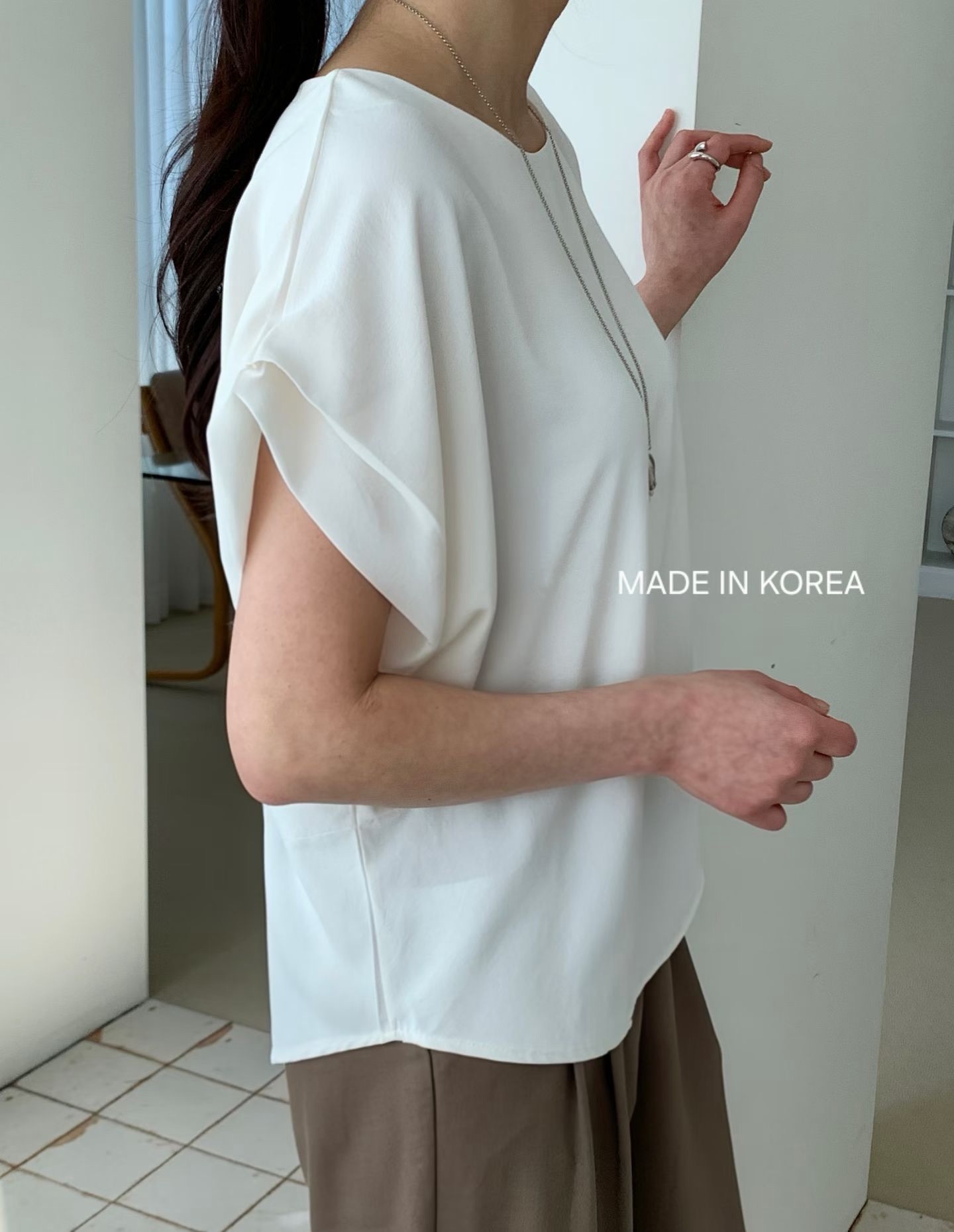 G6185 韓國🇰🇷靚色摺袖top