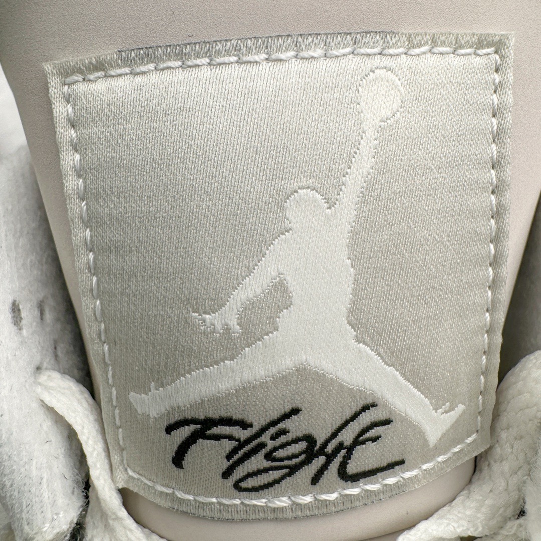 Air Jordan 4 Retro "Frozen Moments" AQ9129-001