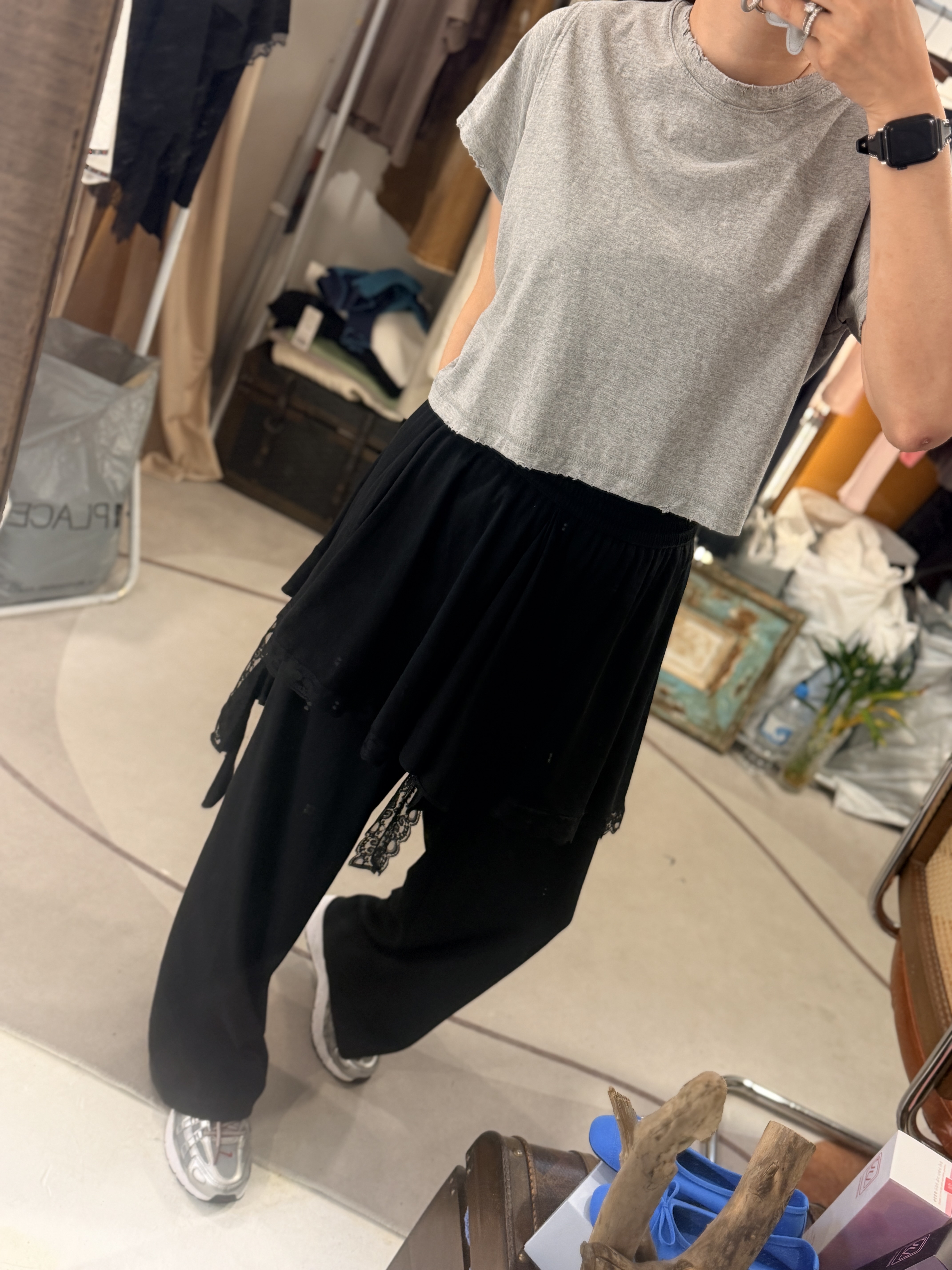 Sport pants w/ details skirt 