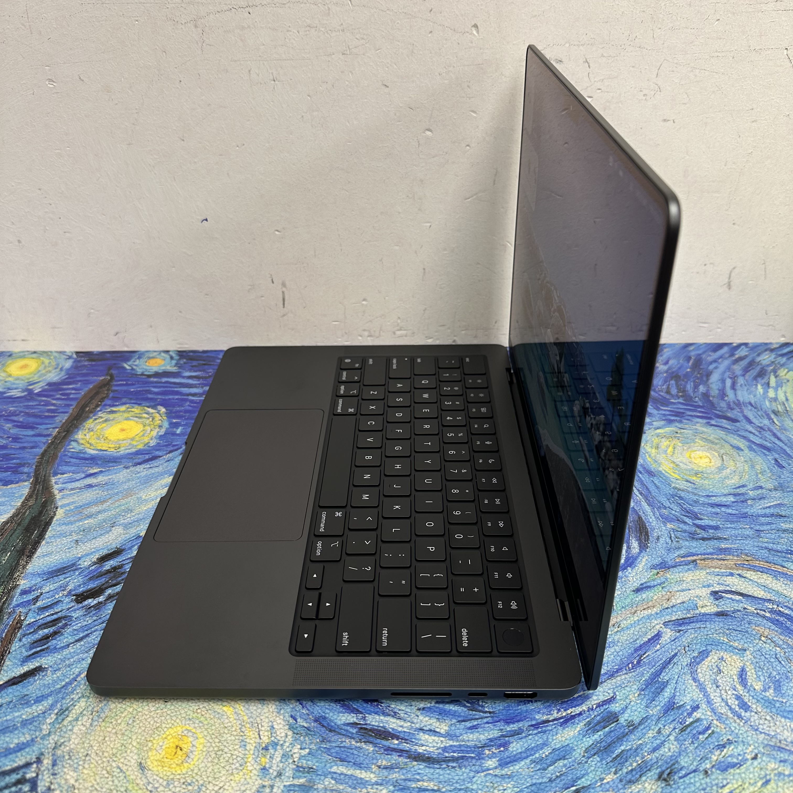 全新質素 Apple MacBook M4 Pro 2024 M4 Pro CPU/24GB Ram/512GB SSD/12核心GPU/Liquid Retina XDR Mon/14吋/黑色/ MacBook Pro M4 / MacbookPro M4 Pro / Laptop / Notebook / Ultrabook / Netflix/ YouTube / Black