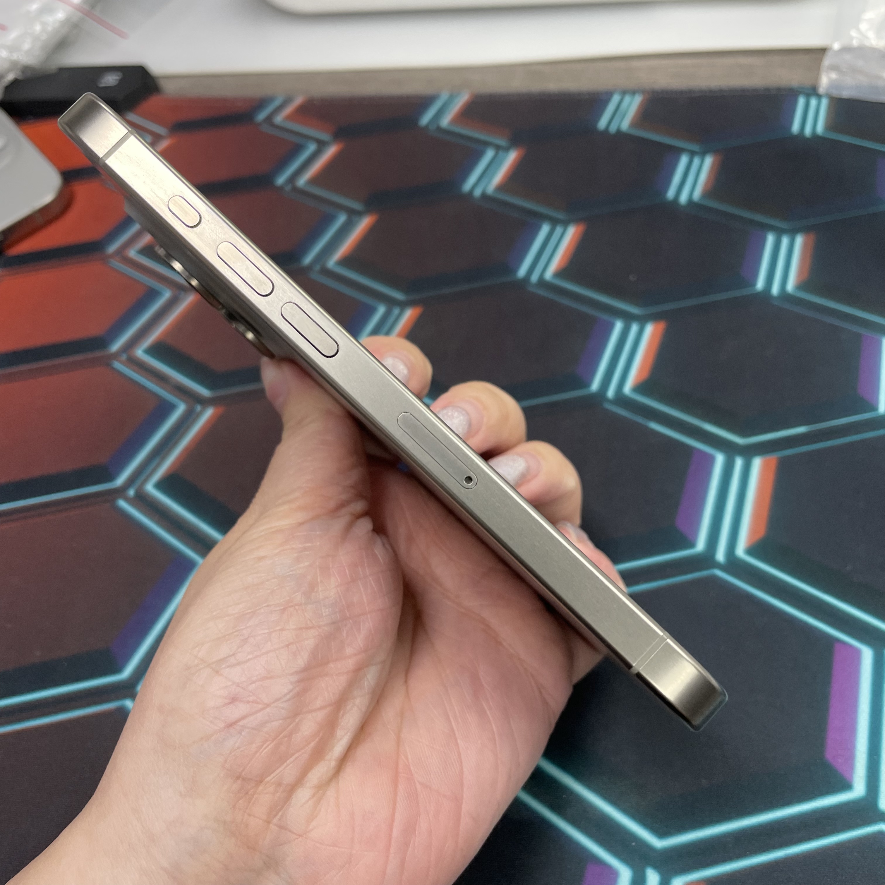 *7677 15 Pro 完美機 256GB 電85 原色 gray