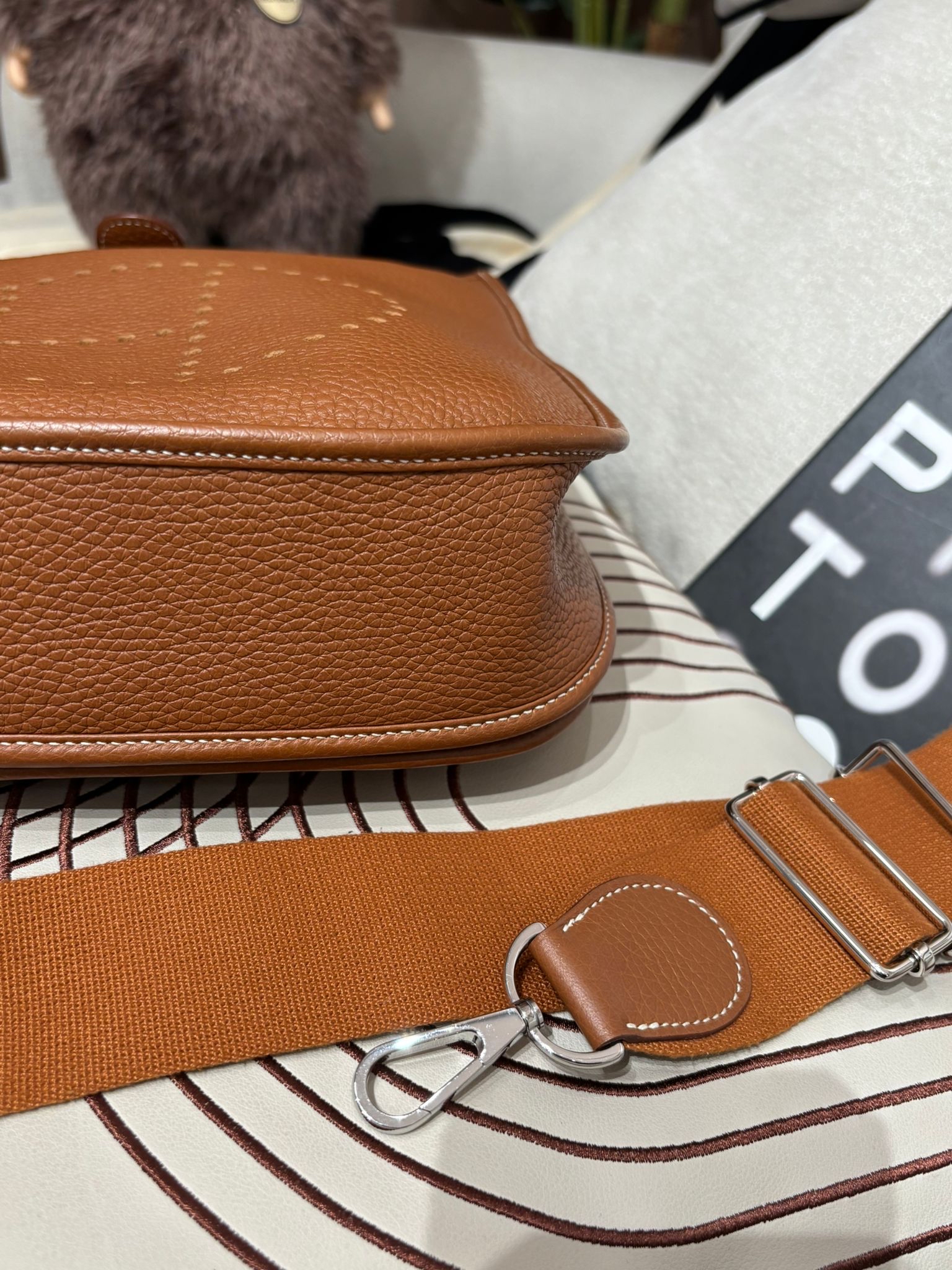 Hermes Evelyne 29 Stamp Z 金棕色銀扣 100%Authentic, 