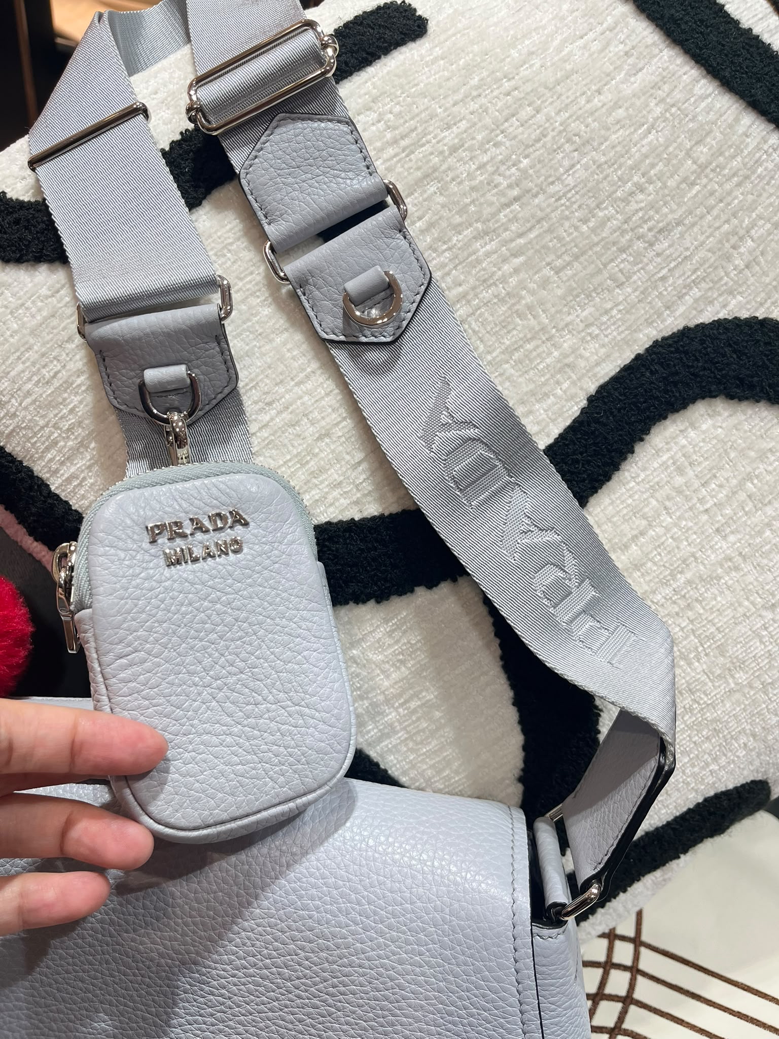 PRADA VITELLO POCKET SHOULDER BAG 1BD293 calfskin NFC 100%Authentic ,99%new ✅Coin bag✅dust bag