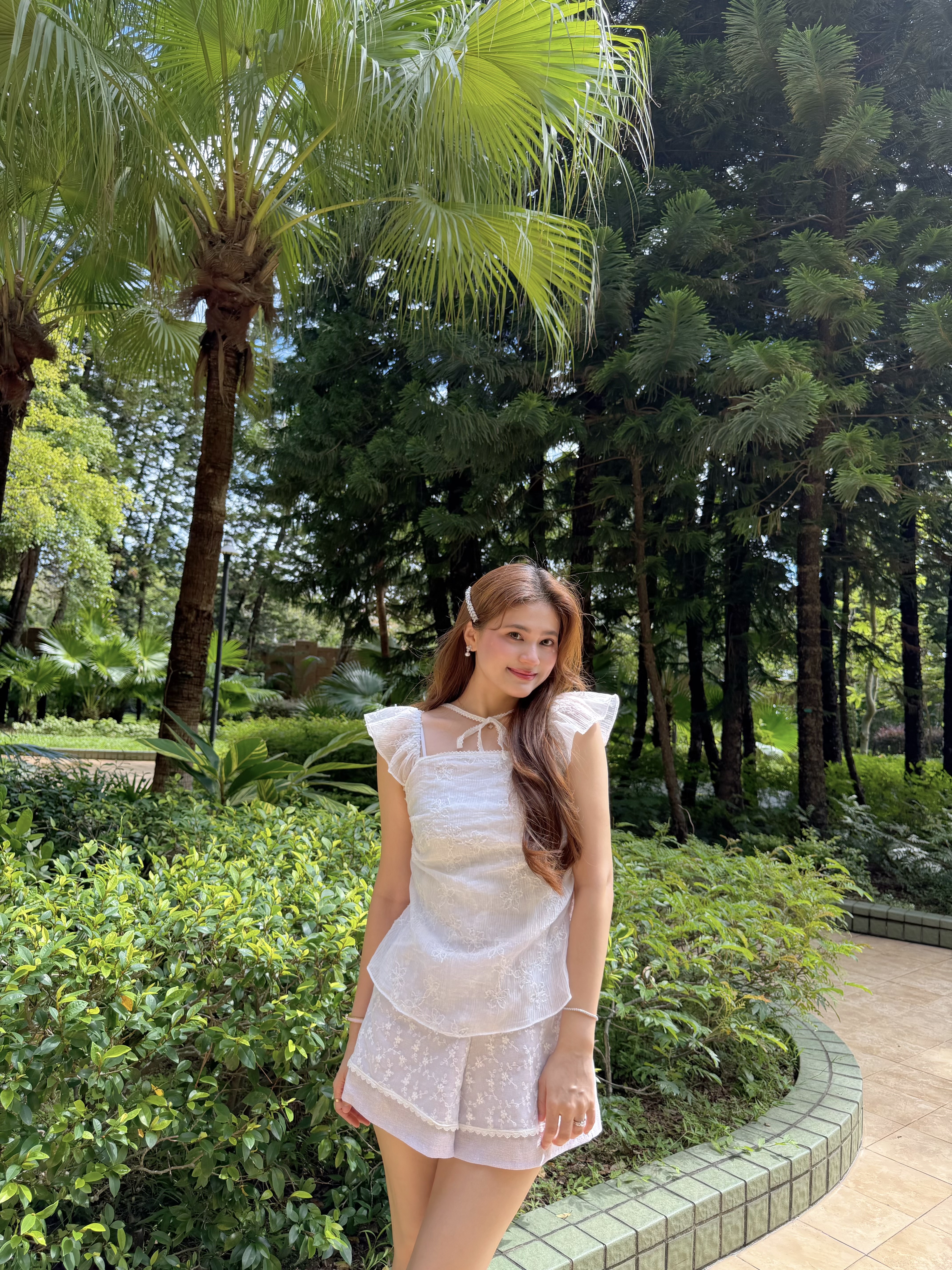 #HANNA-made# Whisper Ruffle Embroidered Blouse