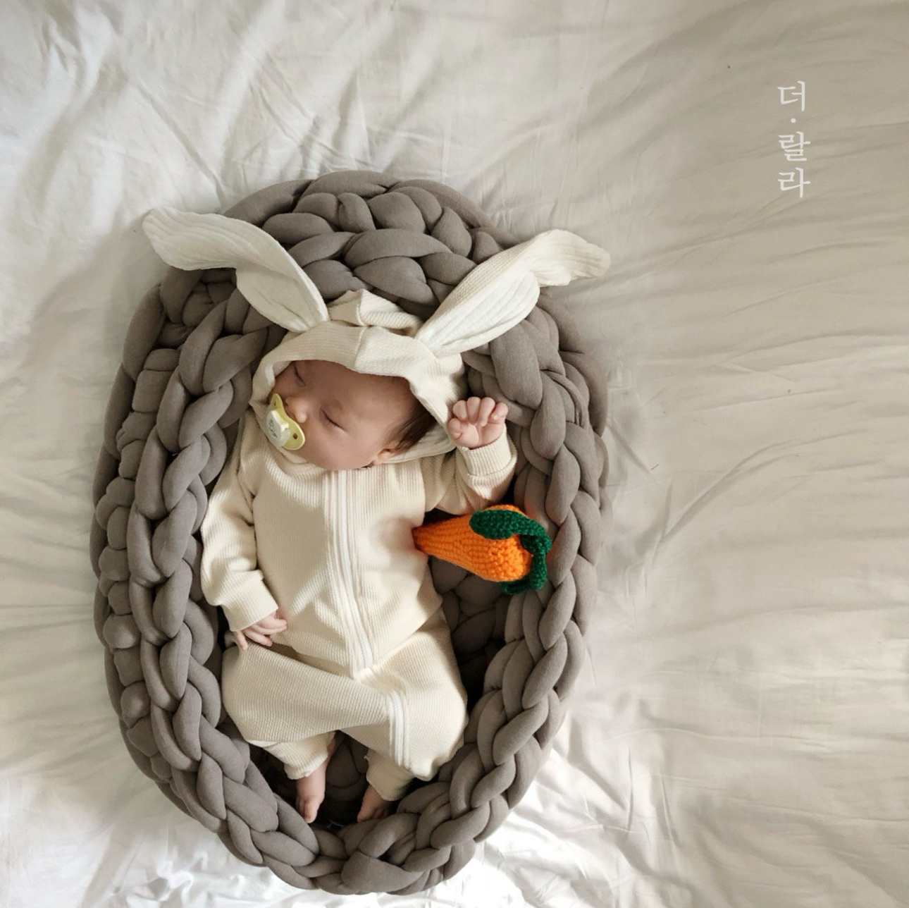 🌸預訂 韓國直送🌸🇰🇷THELALA三色小兔造型連帽拉鍊長袖連身服