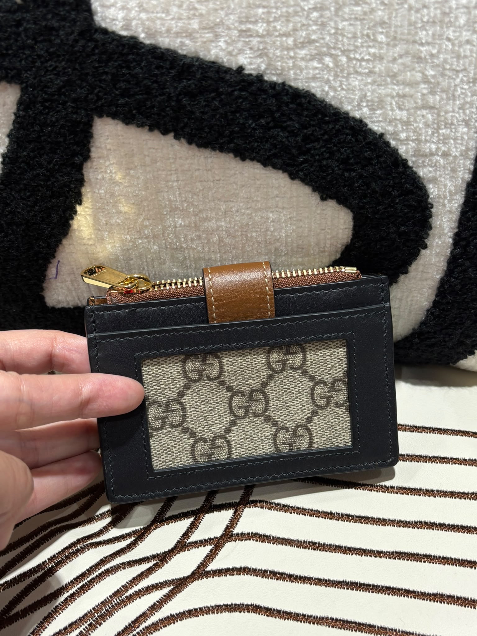Gucci interlocking card holder 658228 100%Authentic,98%new ✅box 
