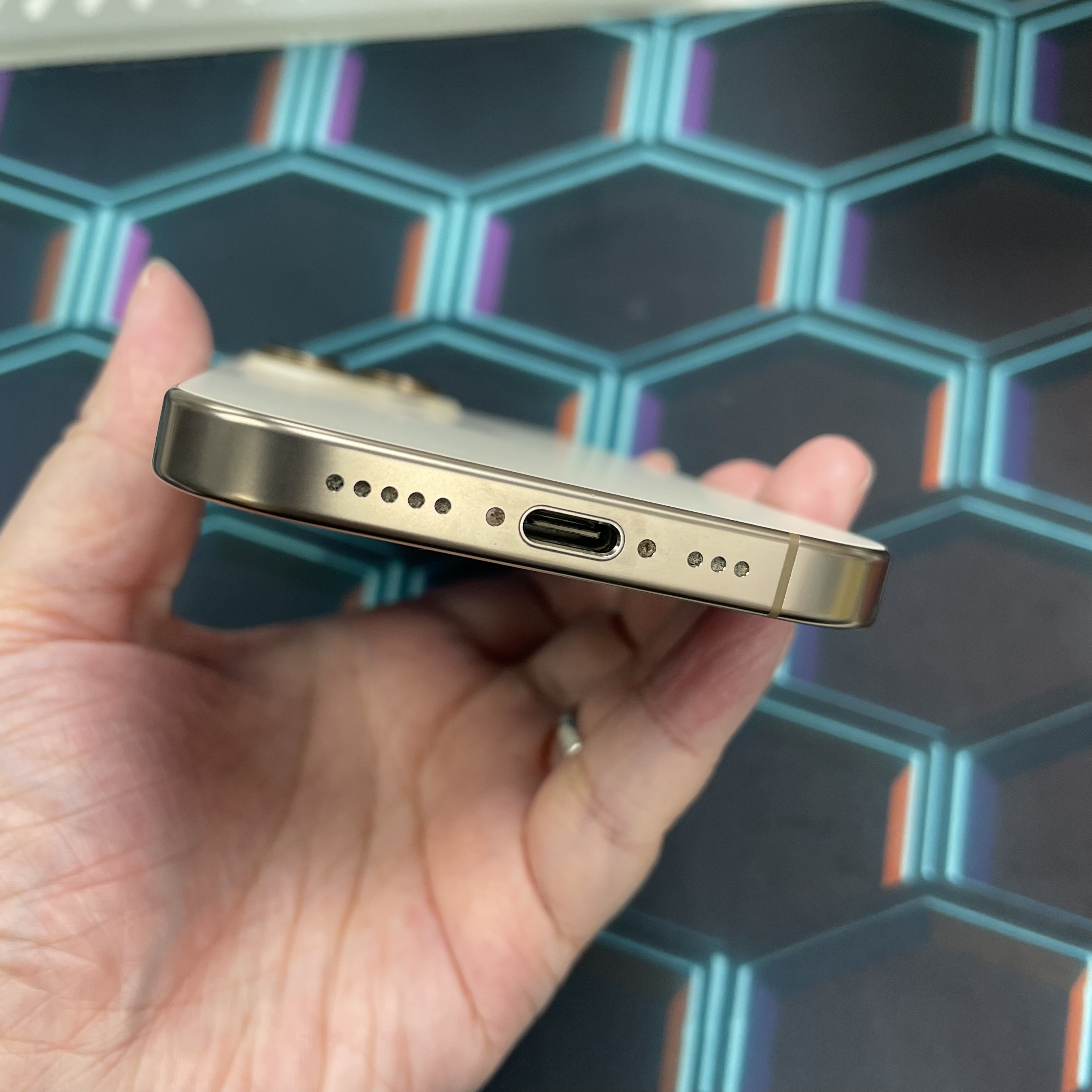 *6448 16 Pro 完美機 512GB 電91 沙色 gold