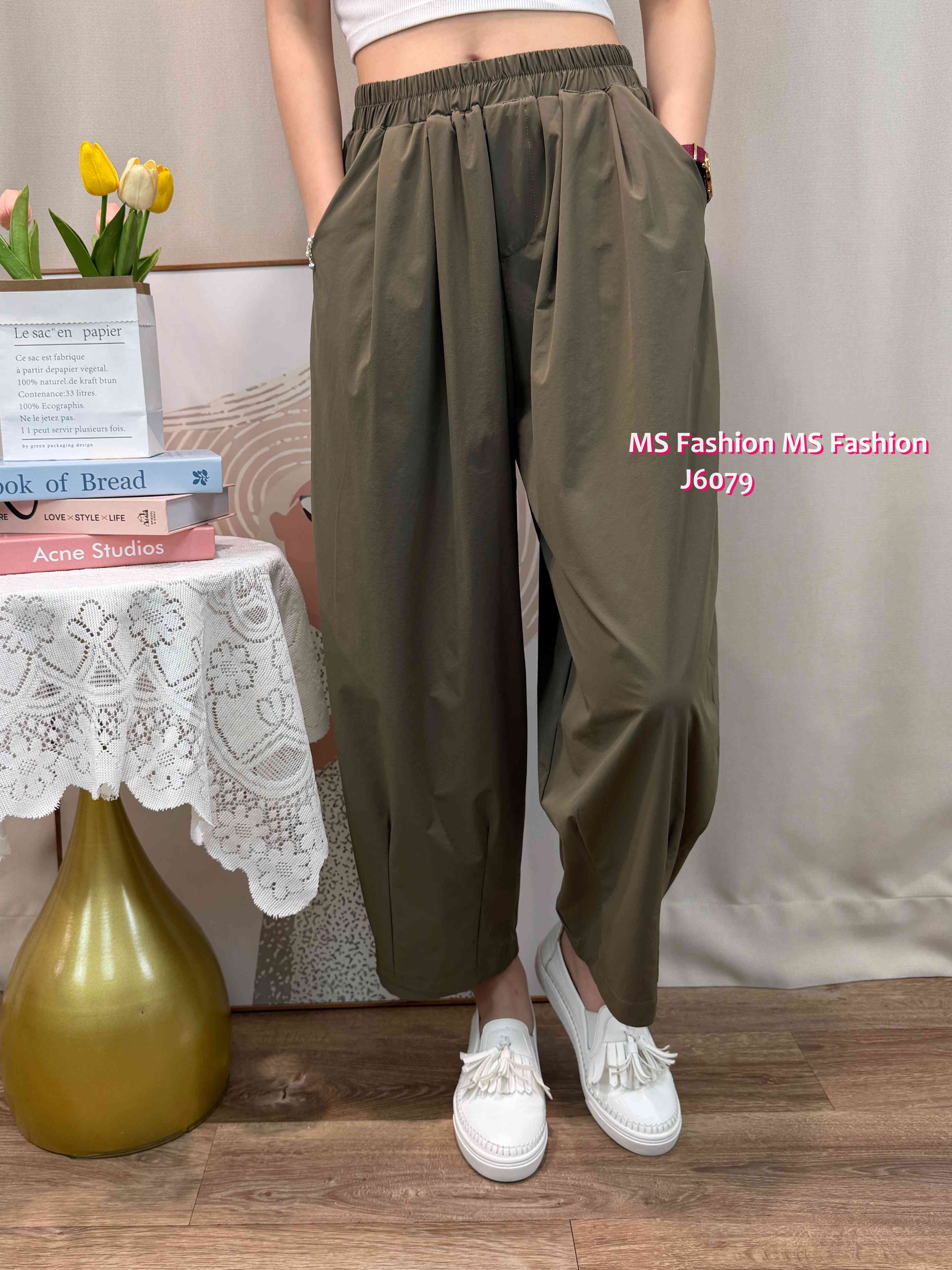 J6079 型格闊筒休閒褲