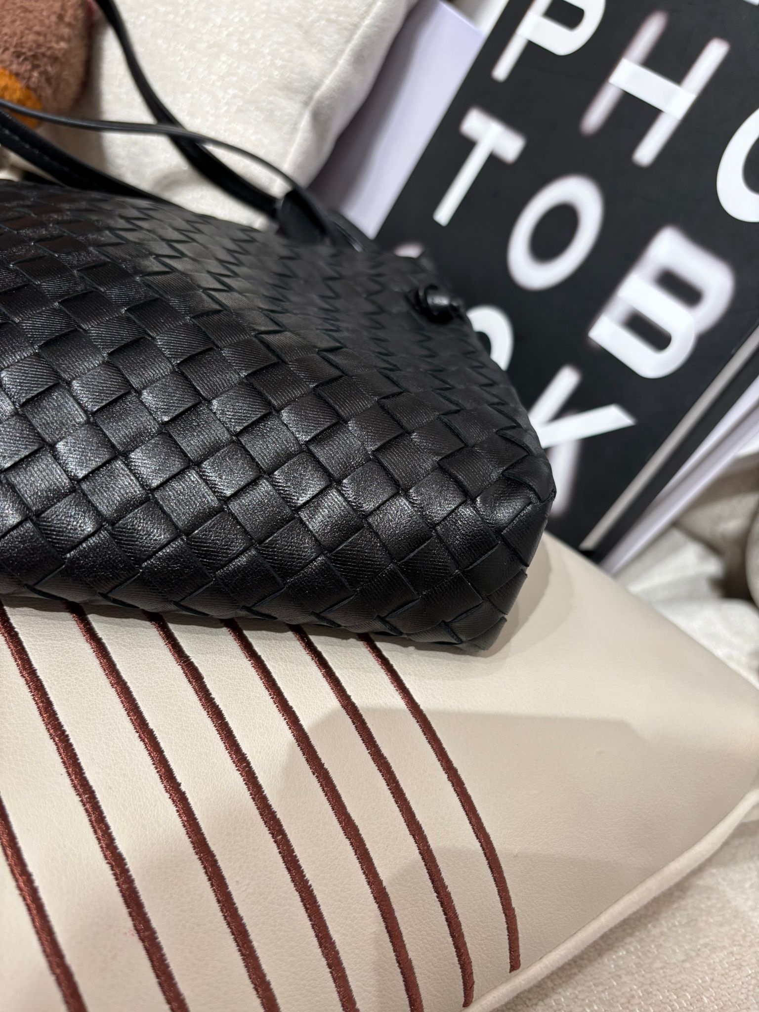 Bottega Veneta BV Crossbody Bag Black 100%Authentic, 95%New ✅Dust bag