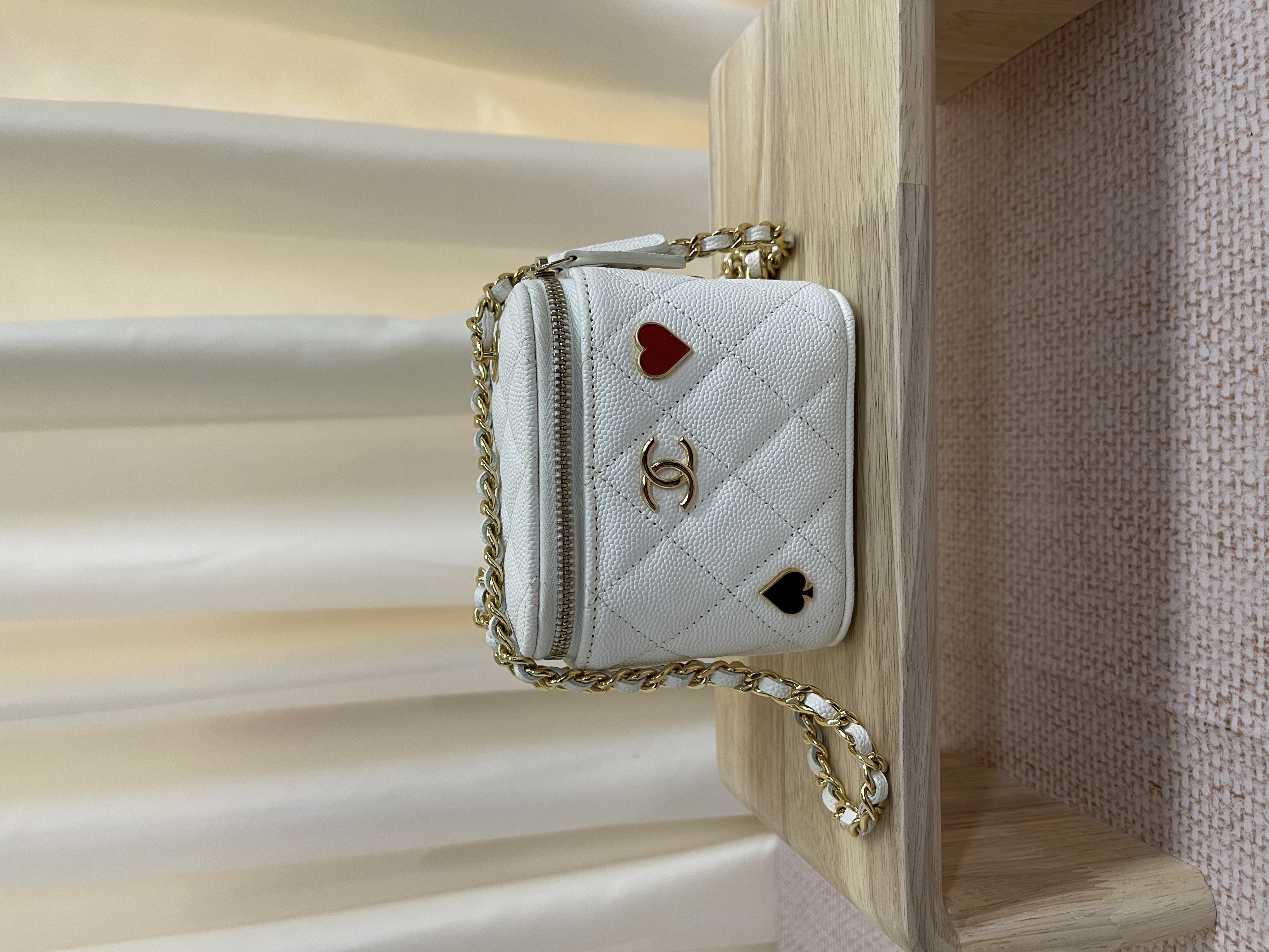 Pre-owned Chanel vanity case / 26Y107