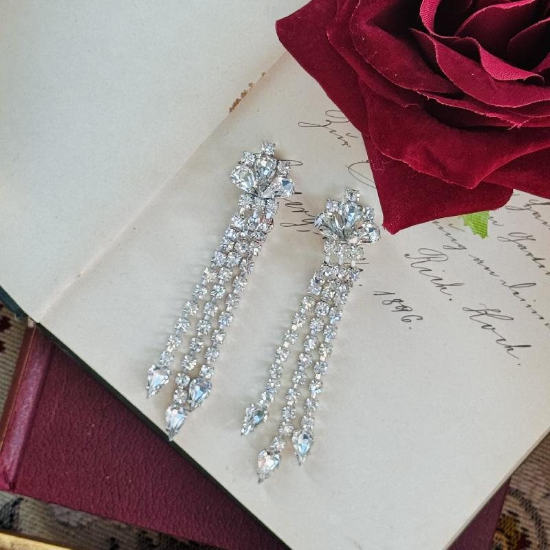 1980s Czechoslovakian New Old Stock Waterfall Chandelier Rhinestone Long Clip Earrings/Bridal Earrings (MZ114)