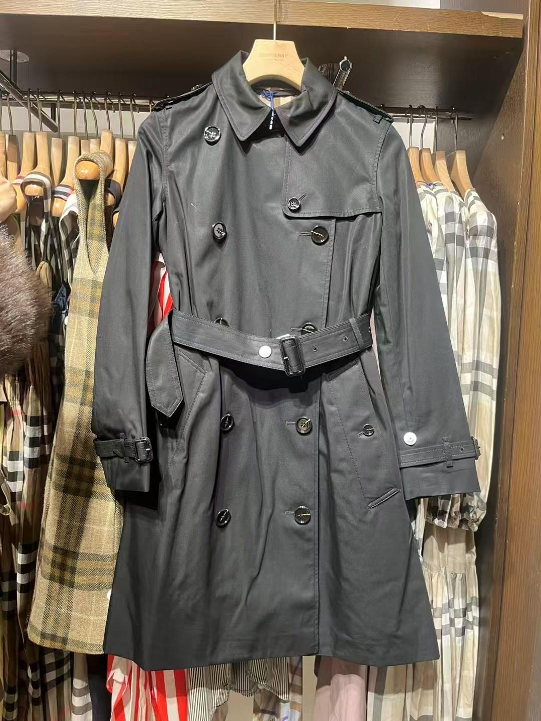 預購Burberry🌈🌈折扣款 女士風衣 中長款 新版型 有肩線款 Sale