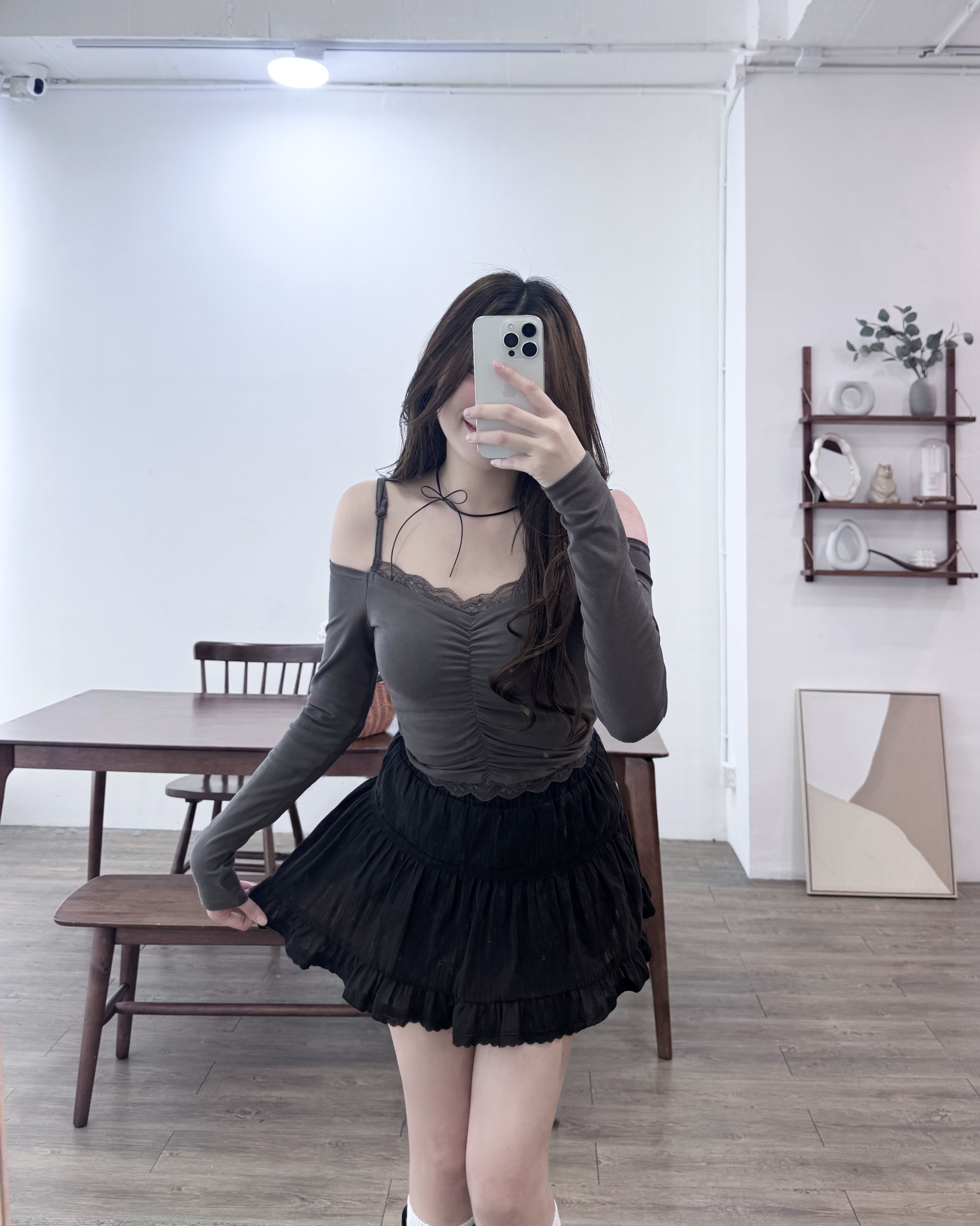   【 🌬️⋆˚ʚɞ可鹽可甜🤍心形皺褶LACE點綴～露肩修身連PAD上衣!✨】 This is For Lace Top(三色入)