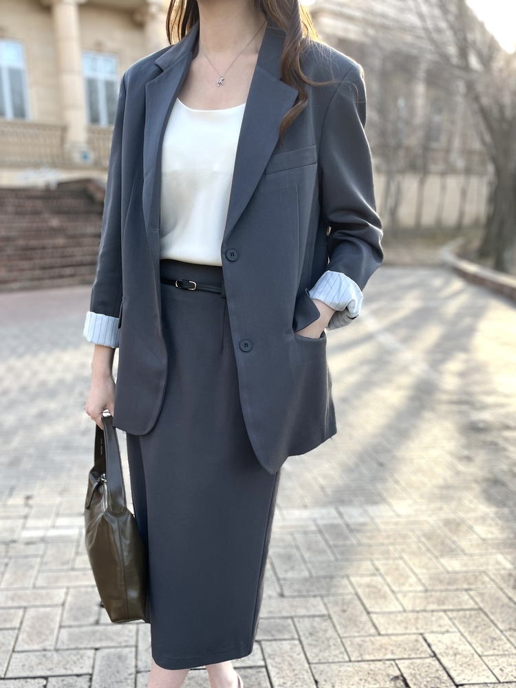 Atelier Belted Skirt (Charcoal)