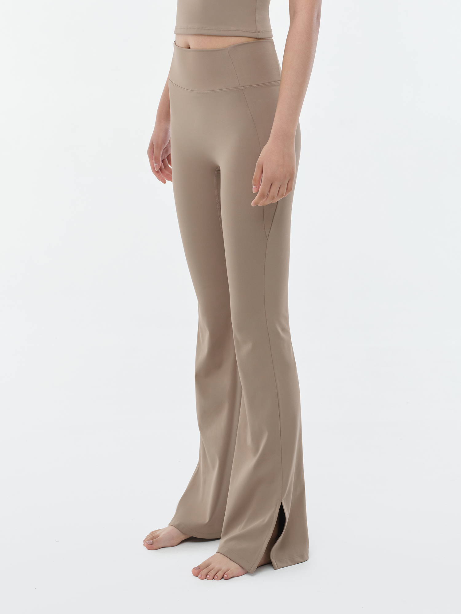 預購_Slit Bootcut Leggings  by Conch